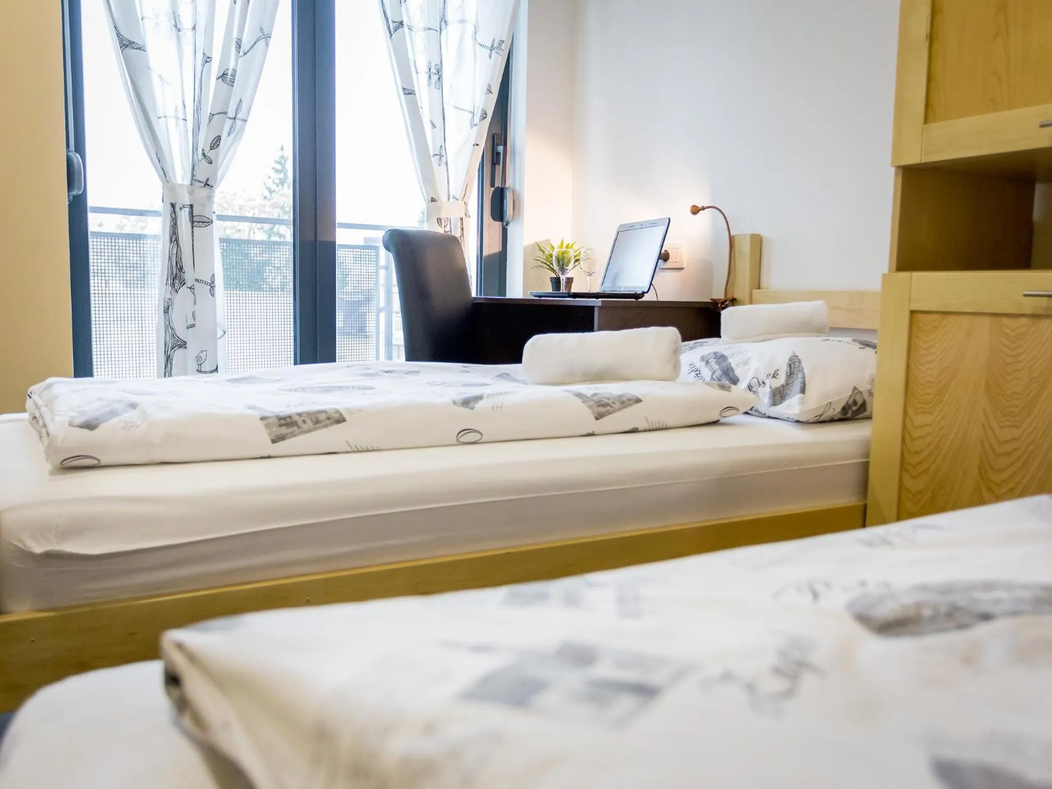 Photo of the whole room, Bed in Hostel Moving