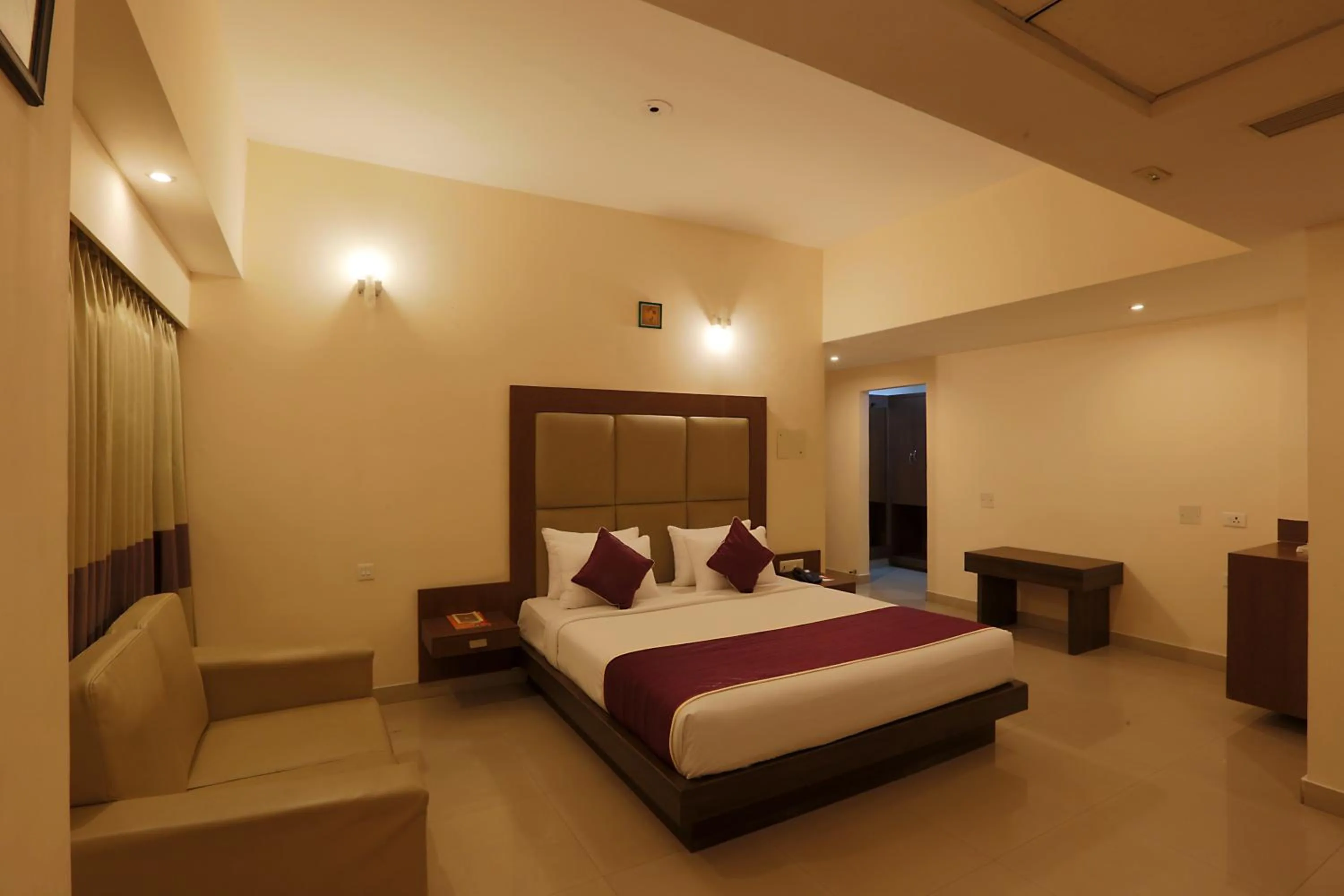 Bedroom, Bed in The Contour Hotel