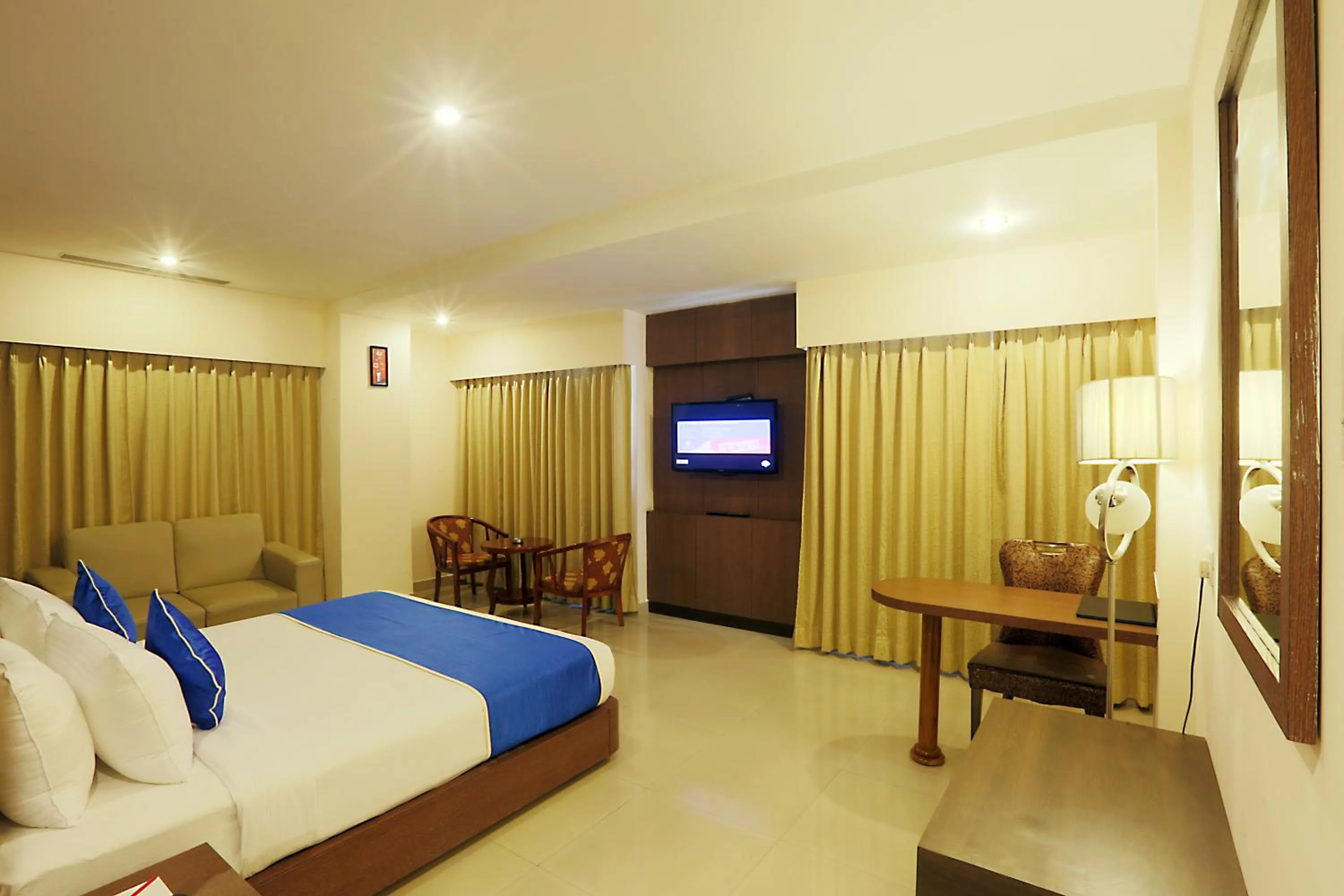 Bedroom, Bed in The Contour Hotel