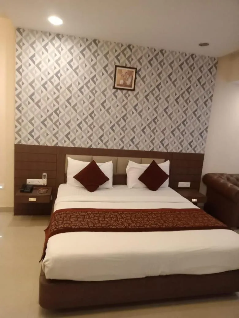 Bed in The Contour Hotel