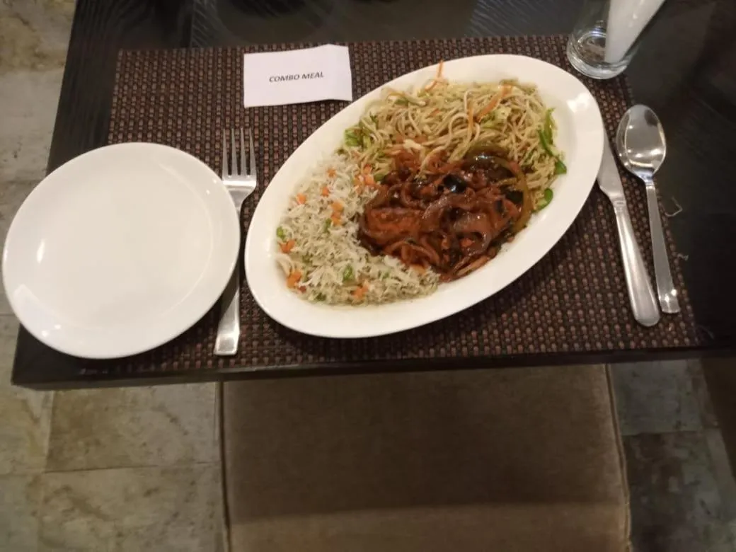 Restaurant/places to eat in The Contour Hotel