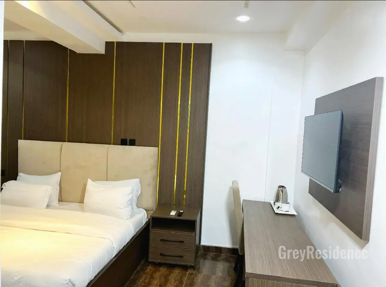 Bed in Grey Residence Bed in Grey Residence