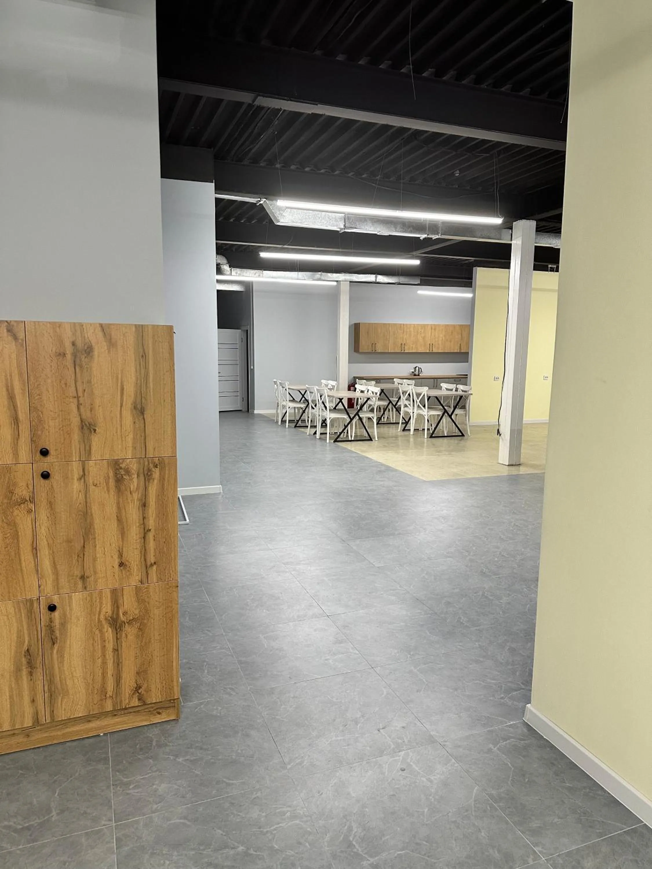 Communal lounge/ TV room in Hostel O2