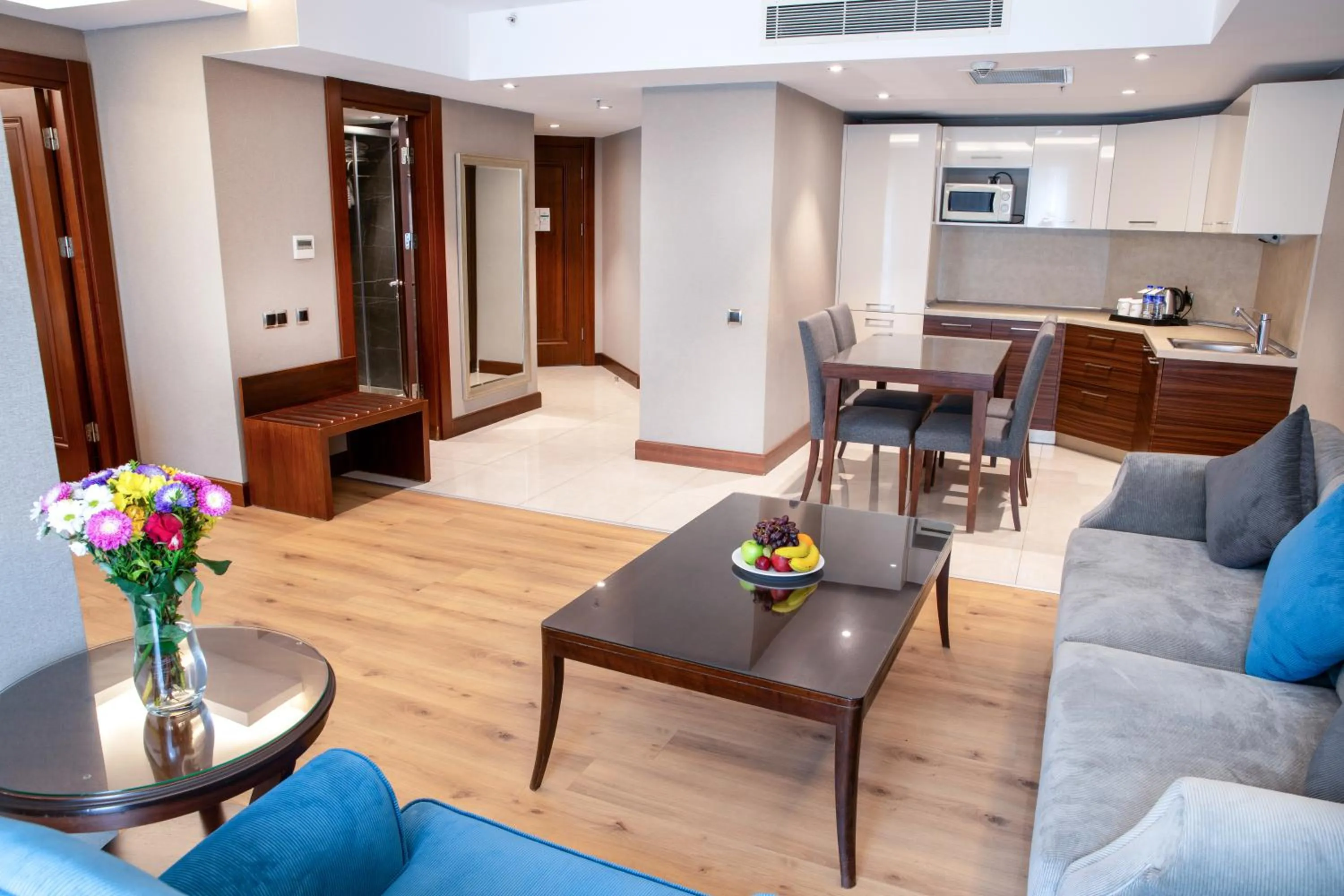 Living room in Grand Aras Hotel & Suites