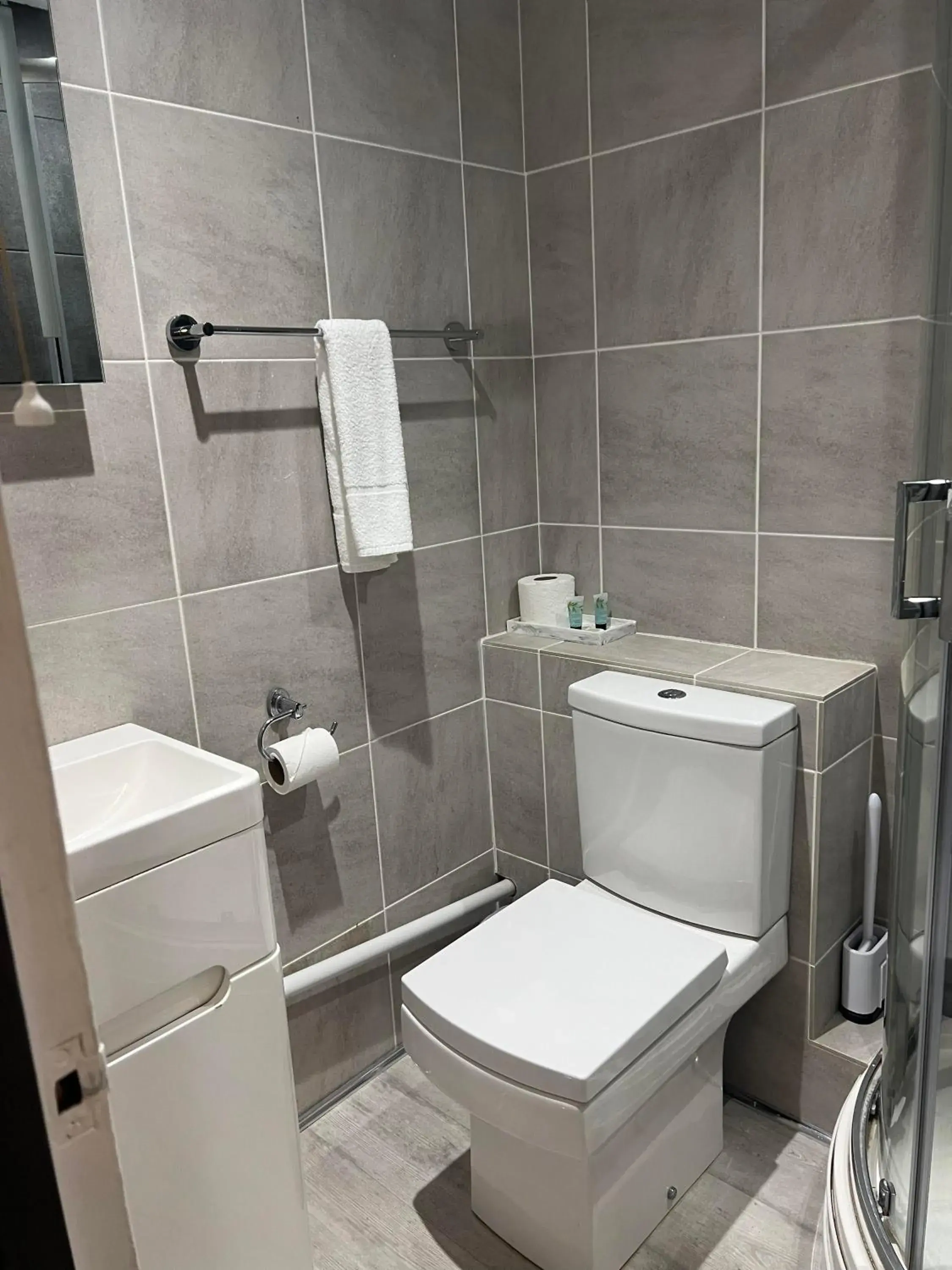 Shower, Bathroom in Westbourne Hotel and Spa