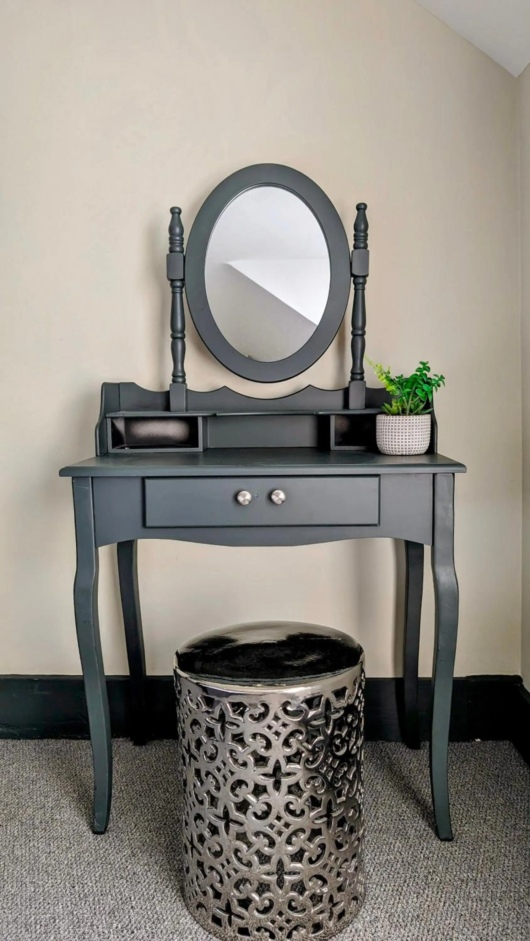 Decorative detail in INNit Bliss