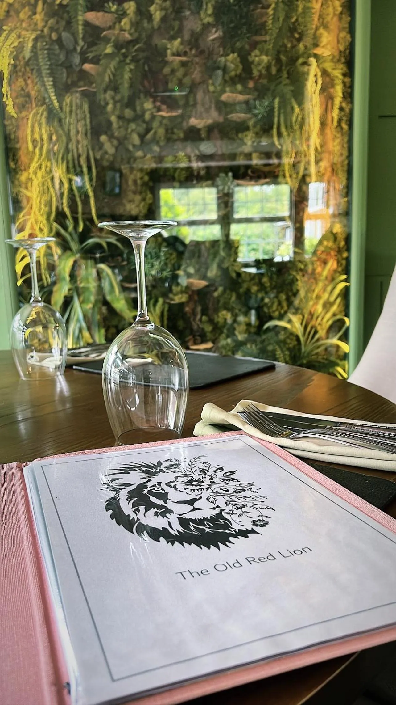 Dining area in The Old Red Lion Inn