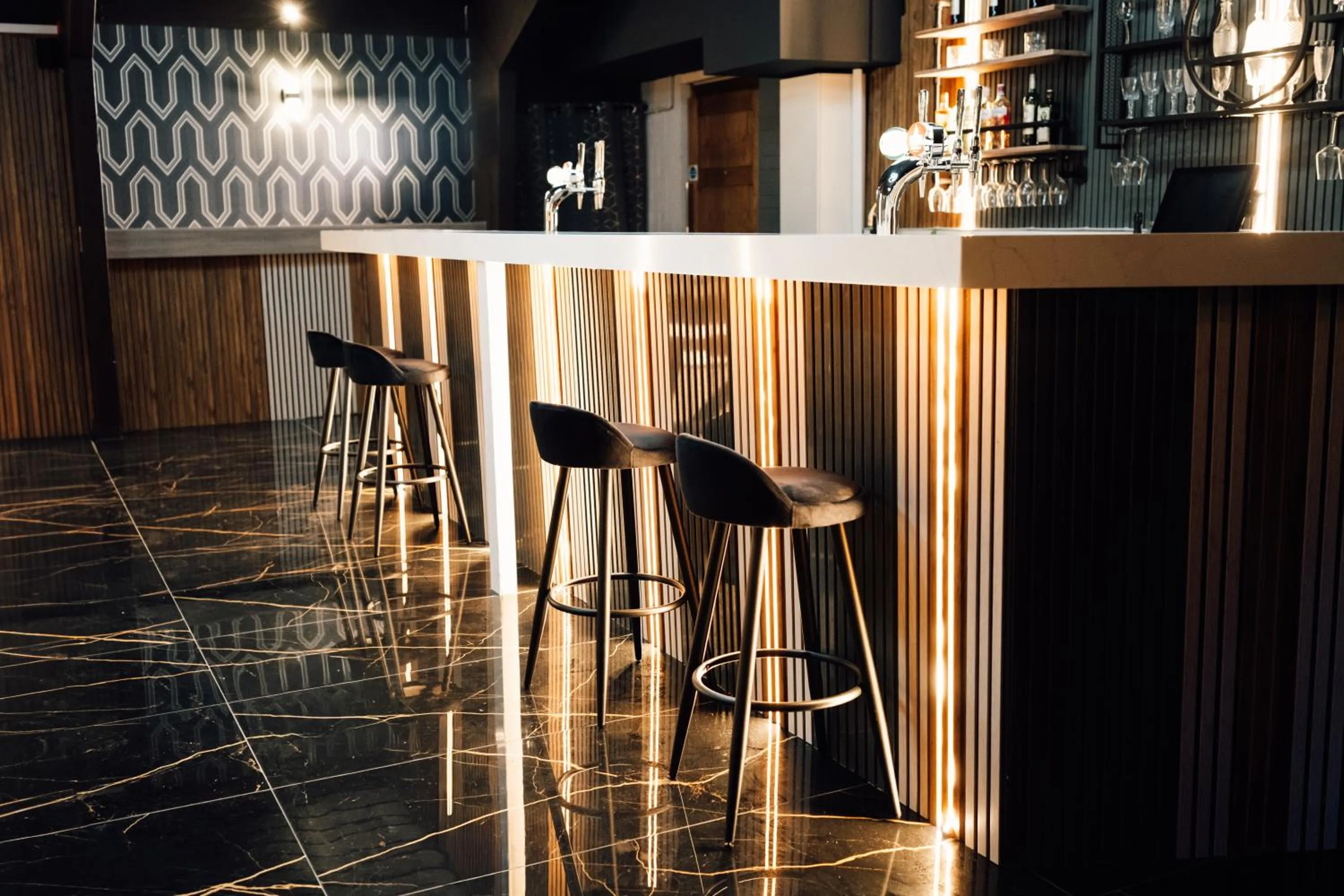 Lounge or bar in Heritage Park Pontypridd, Trademark Collection by Wyndham