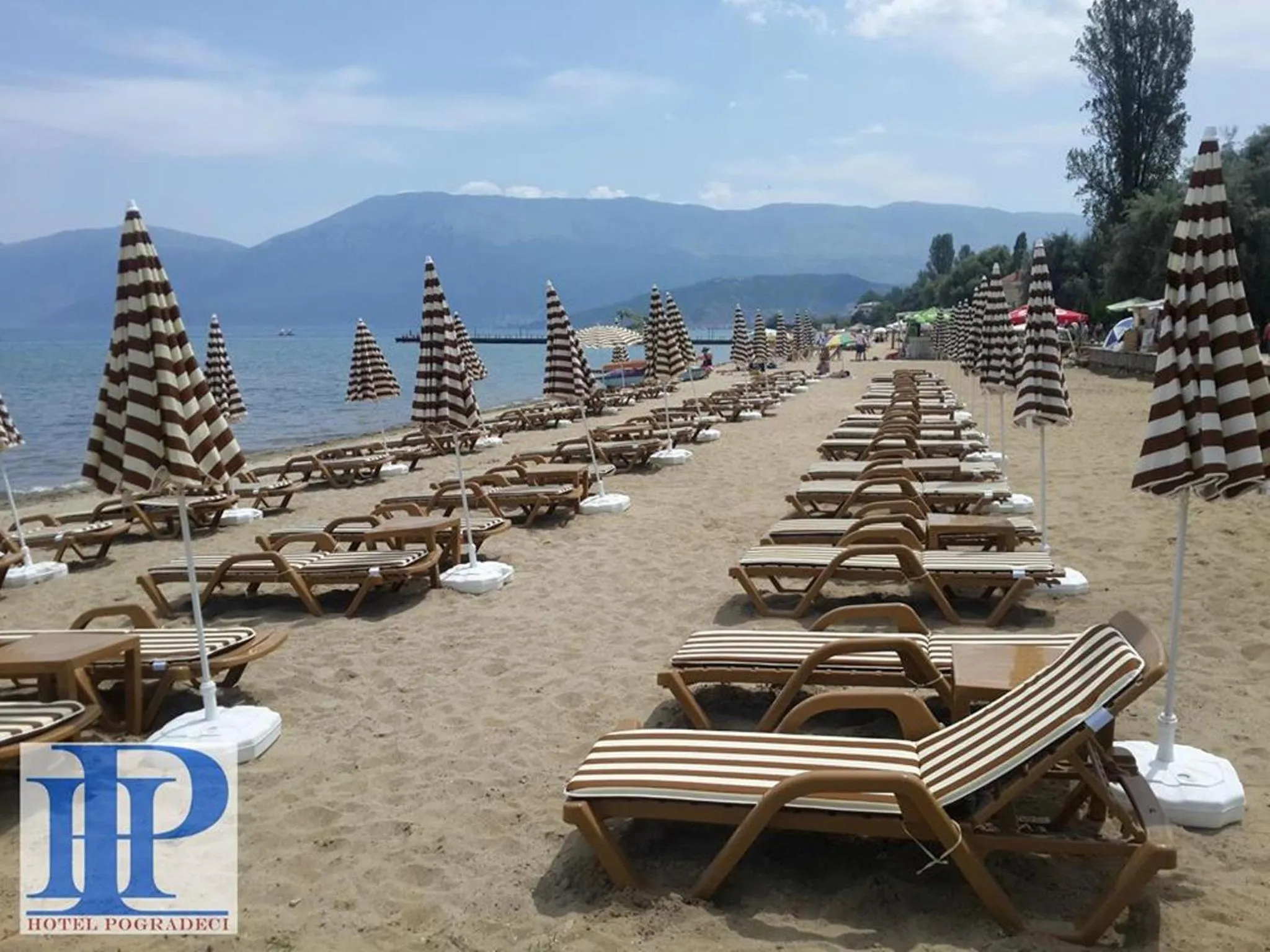 Facade/entrance in Hotel Pogradeci