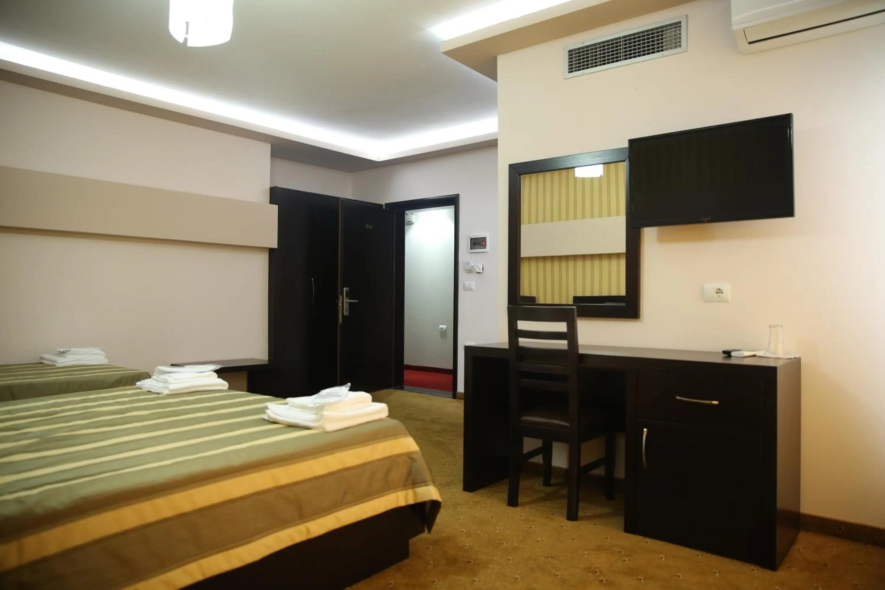 Bedroom, Bed in Hotel Pogradeci