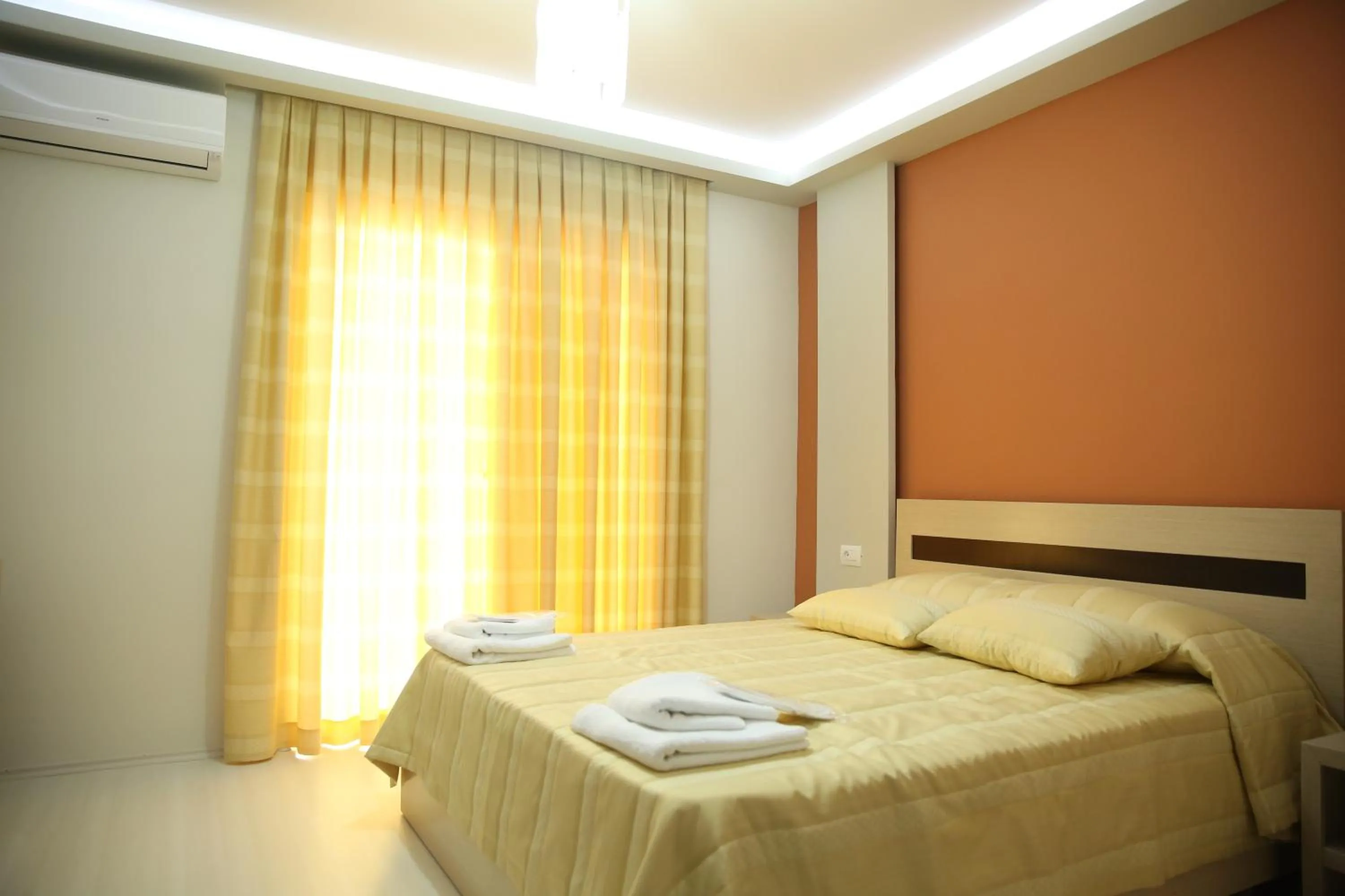 Bedroom, Bed in Hotel Pogradeci