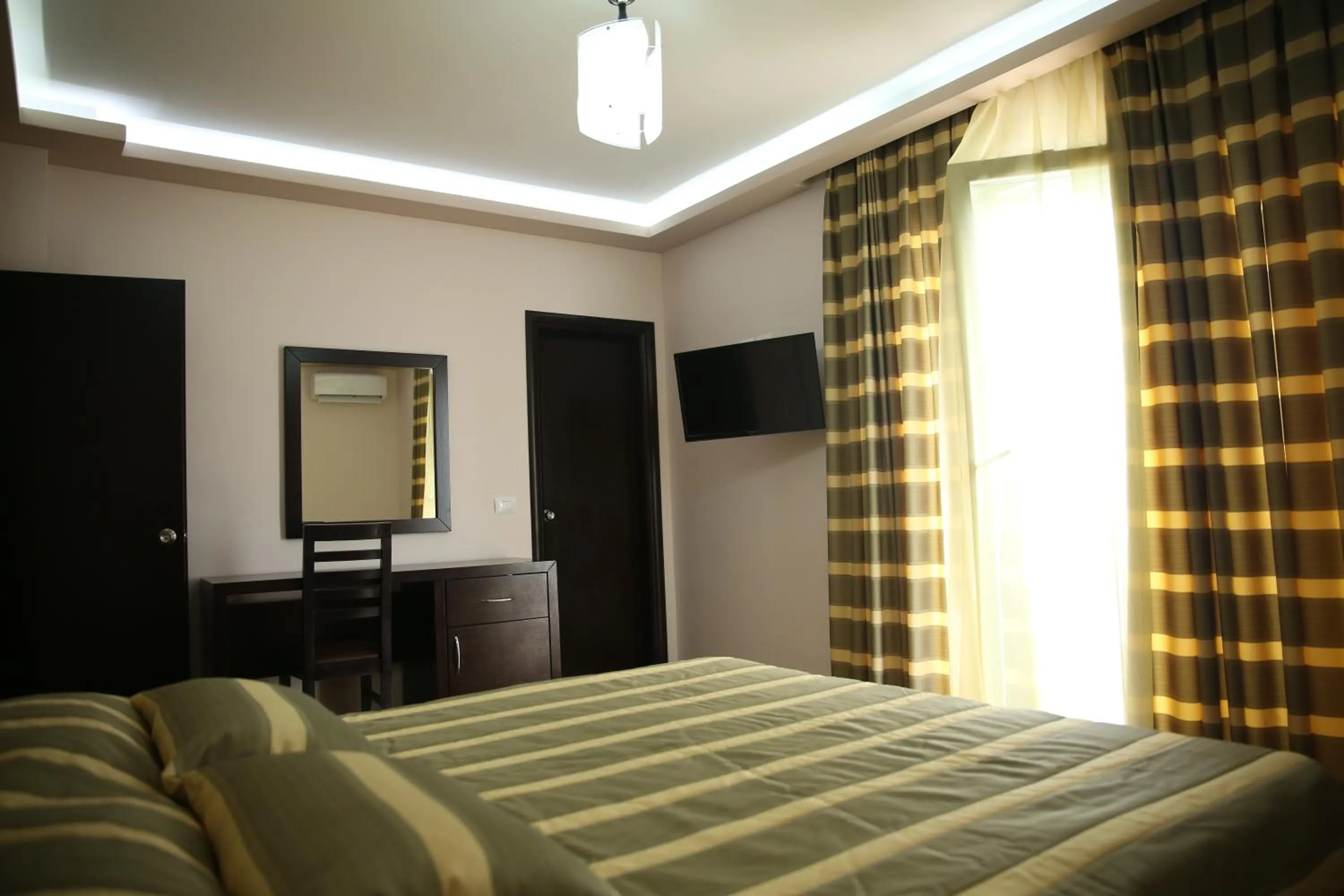 Bedroom, Bed in Hotel Pogradeci