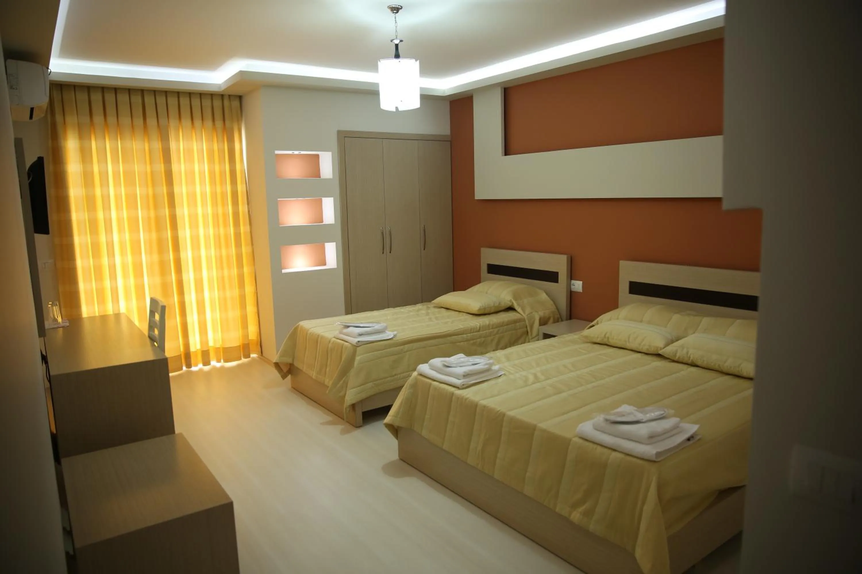 Bedroom, Bed in Hotel Pogradeci