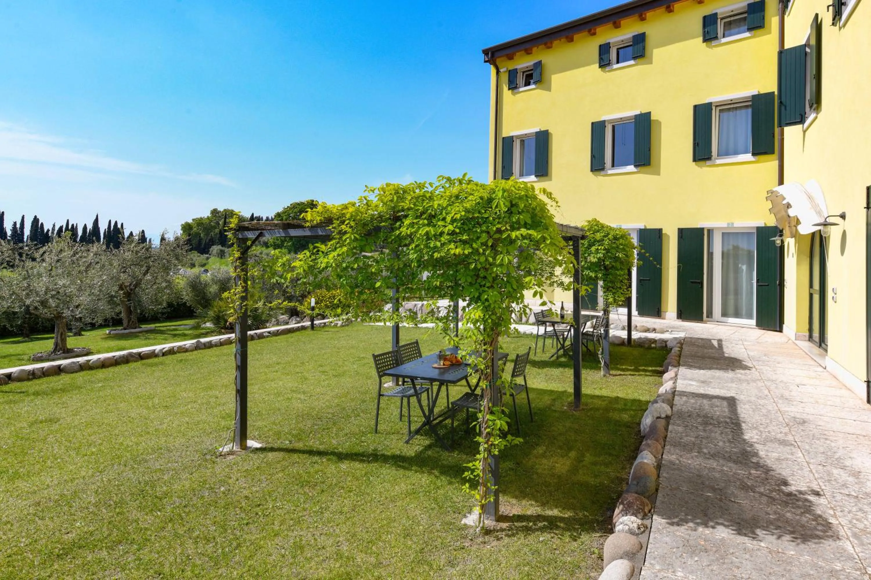 Spring in Residence Fontanelle