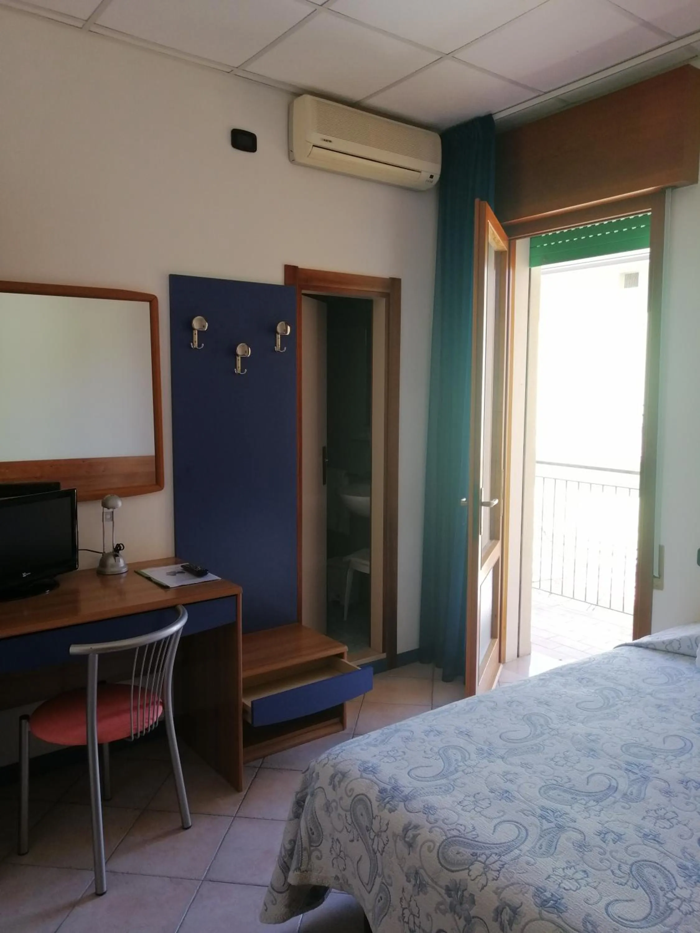 Photo of the whole room, Bed in Hotel Trifoglio
