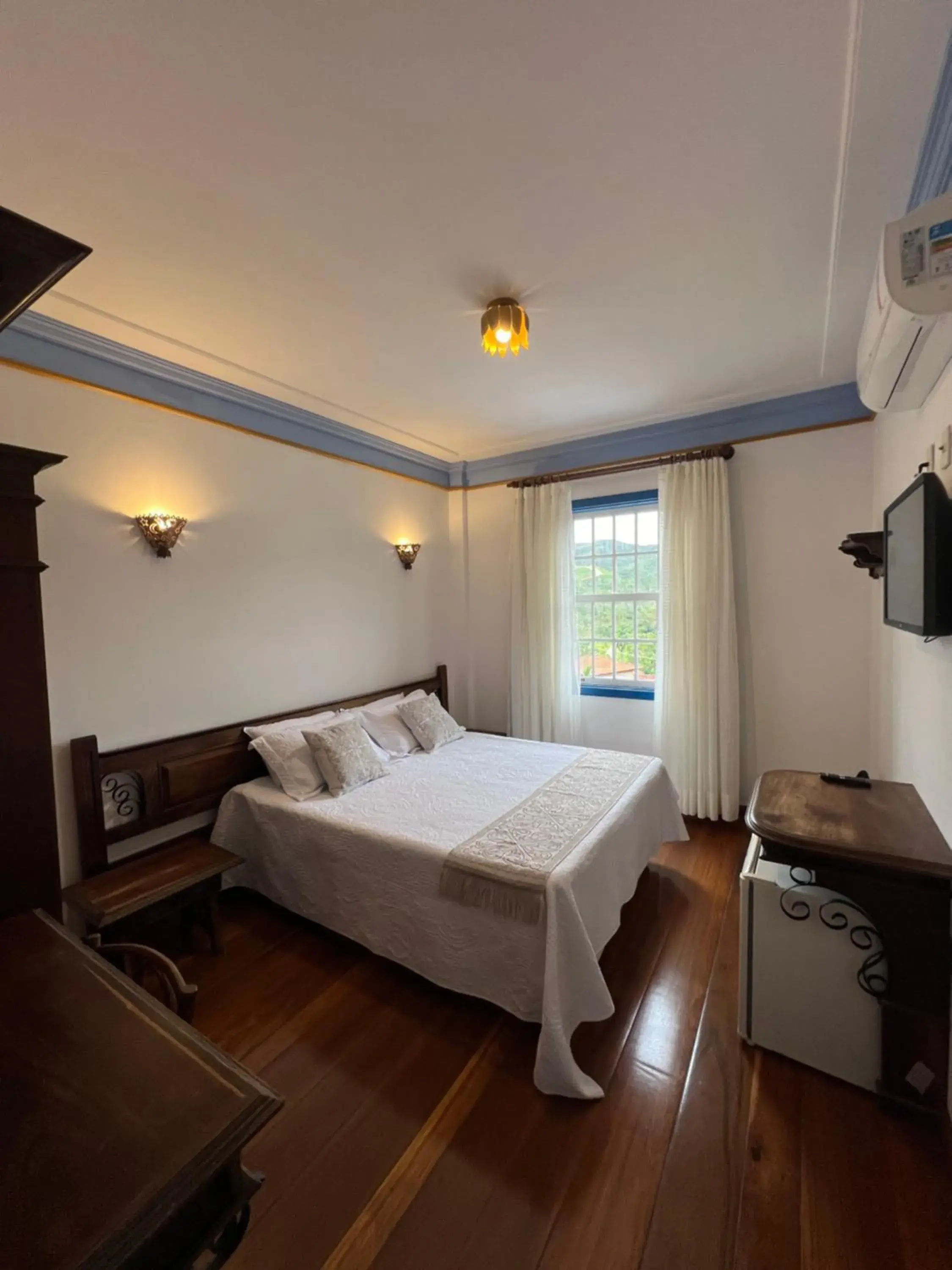 Queen Room in Pousada Sinhá Olímpia Queen Room in Pousada Sinhá Olímpia