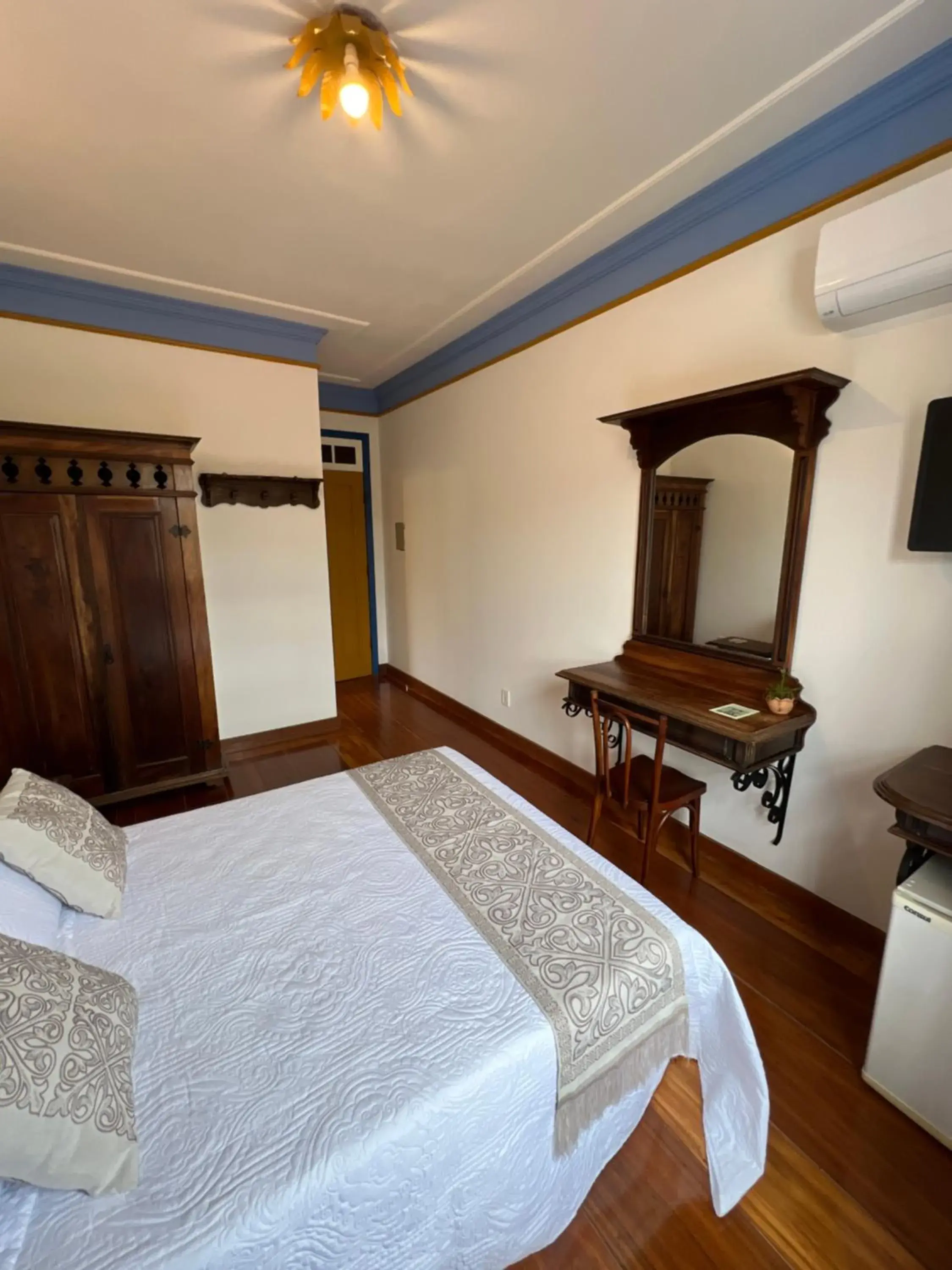 Standard Double Room in Pousada Sinhá Olímpia Standard Double Room in Pousada Sinhá Olímpia