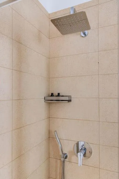 Shower in Villa Soleanna Residence