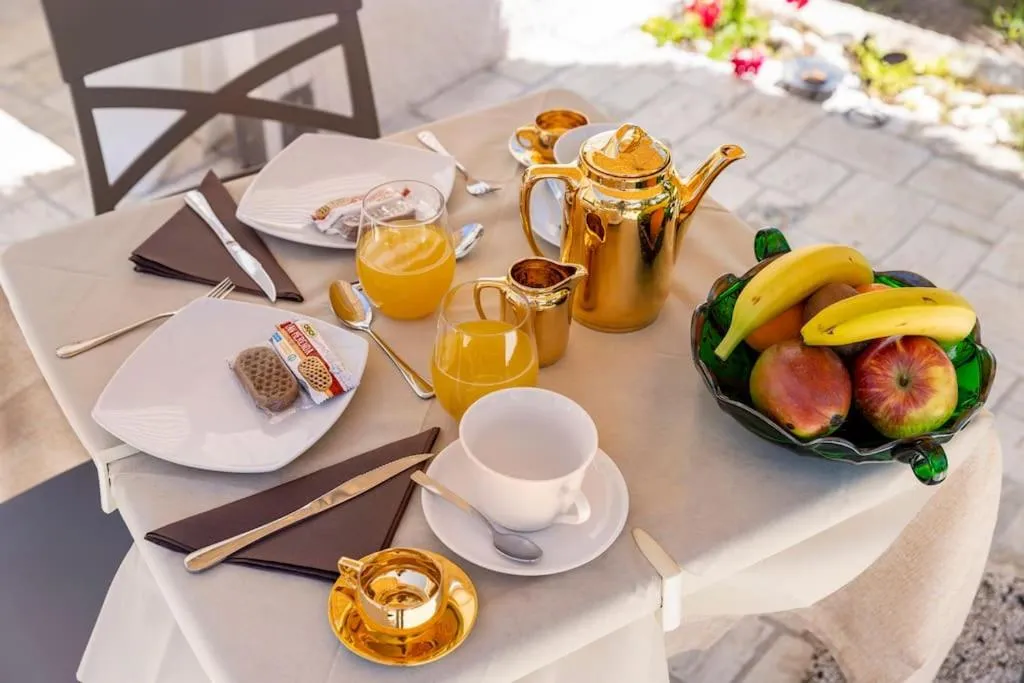 Food and drinks in Villa Soleanna Residence