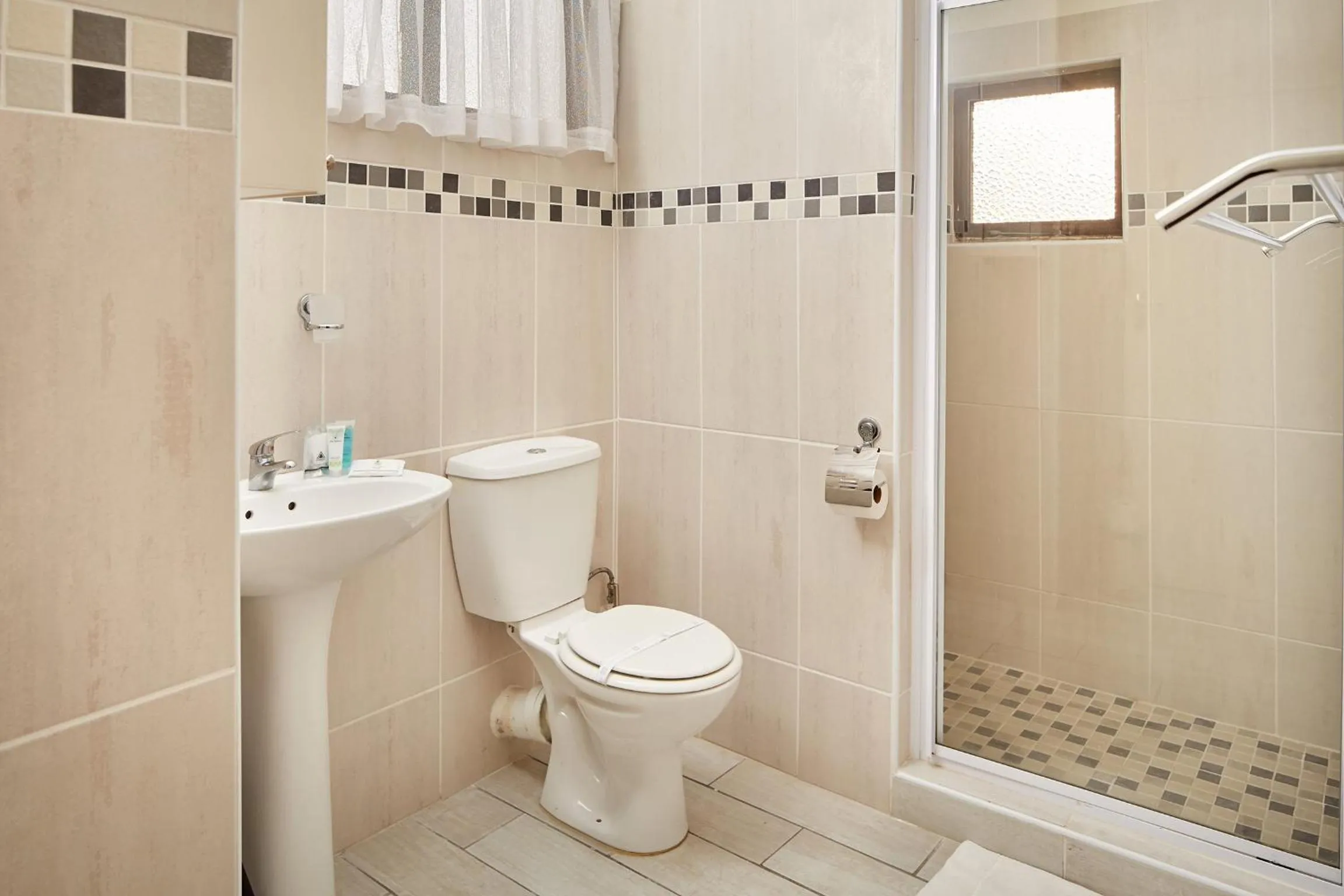 Shower in First Group Club Hacienda