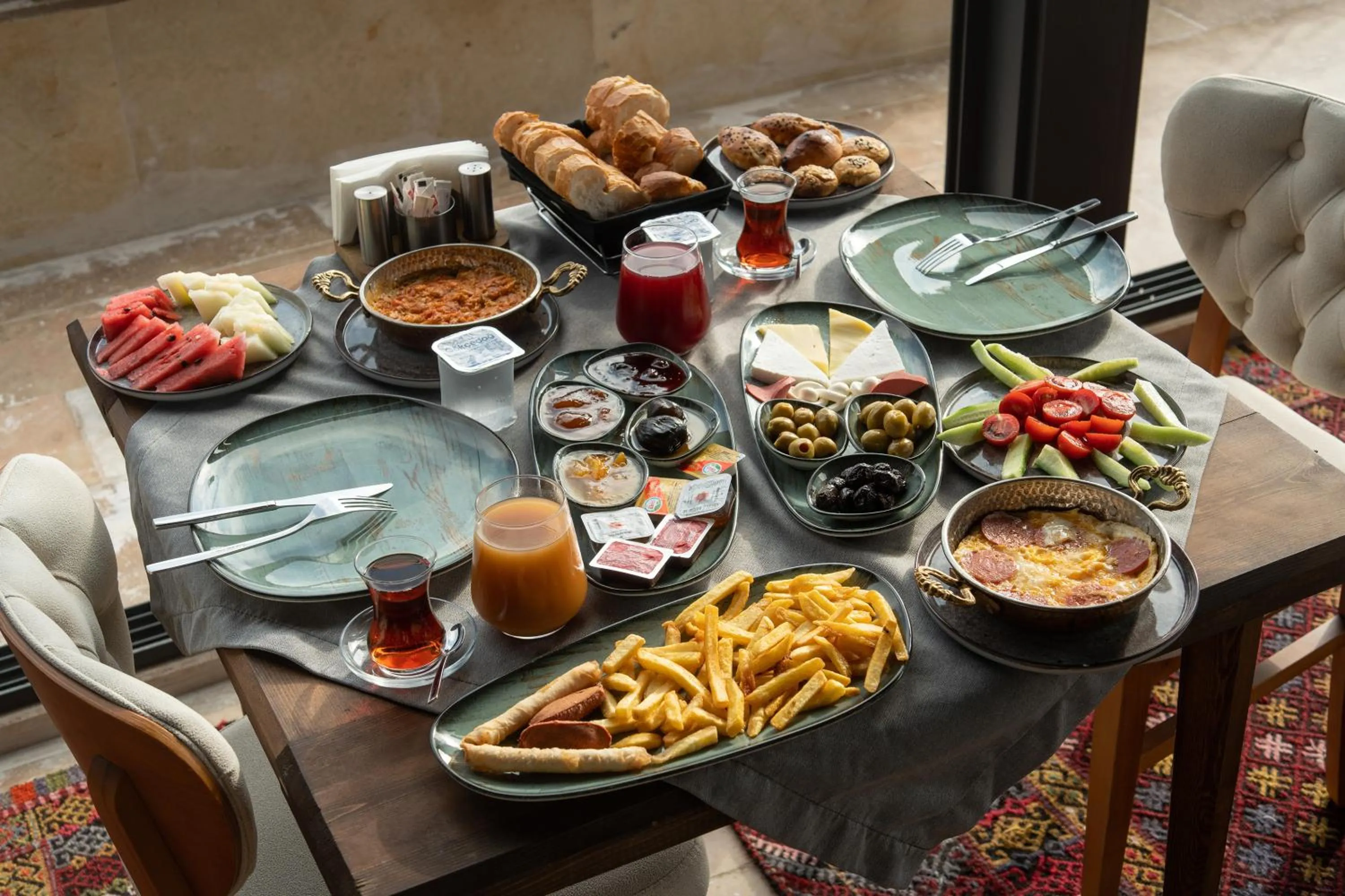 Food and drinks in Leda Stone House