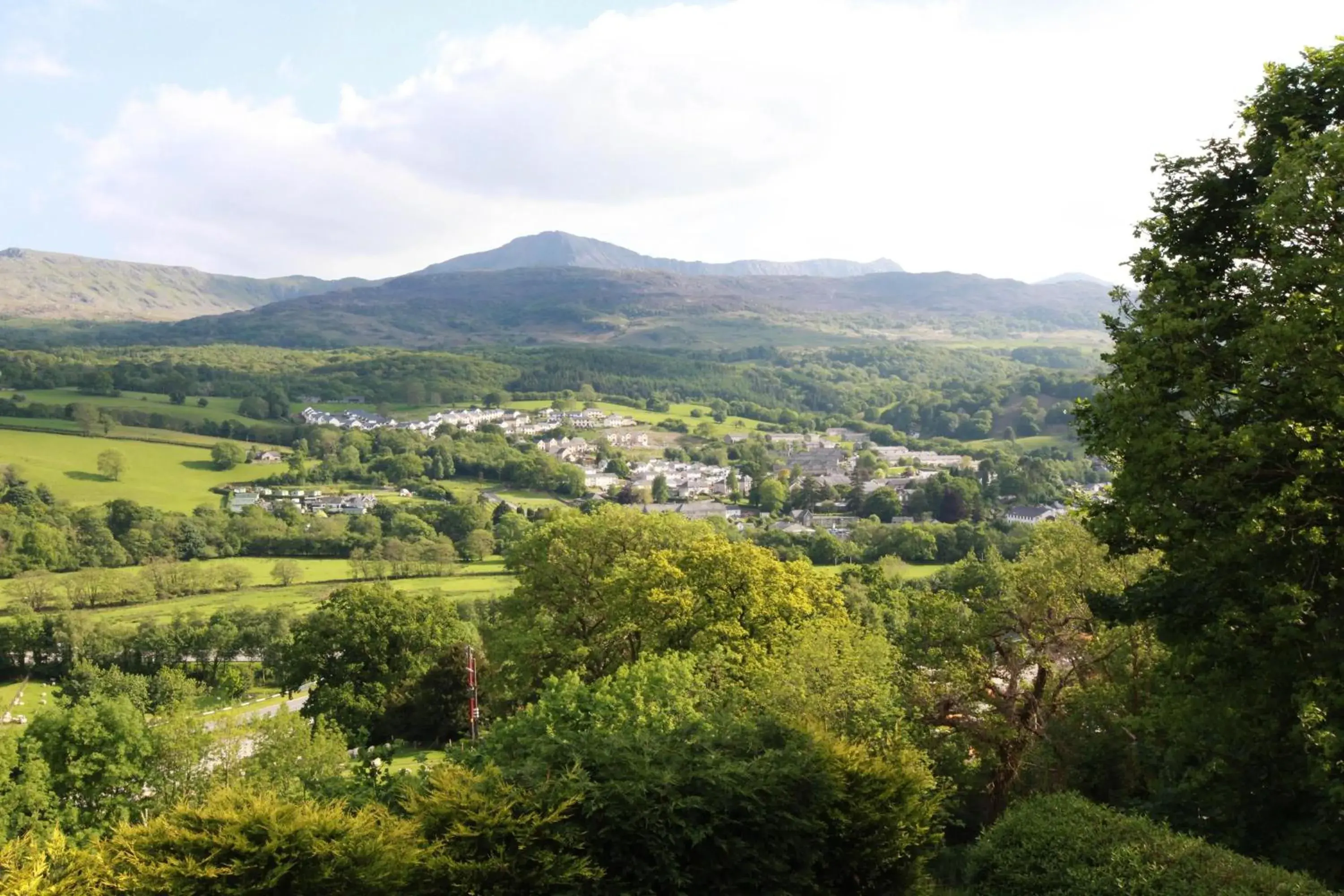 Dwy Olwyn Dwy Olwyn