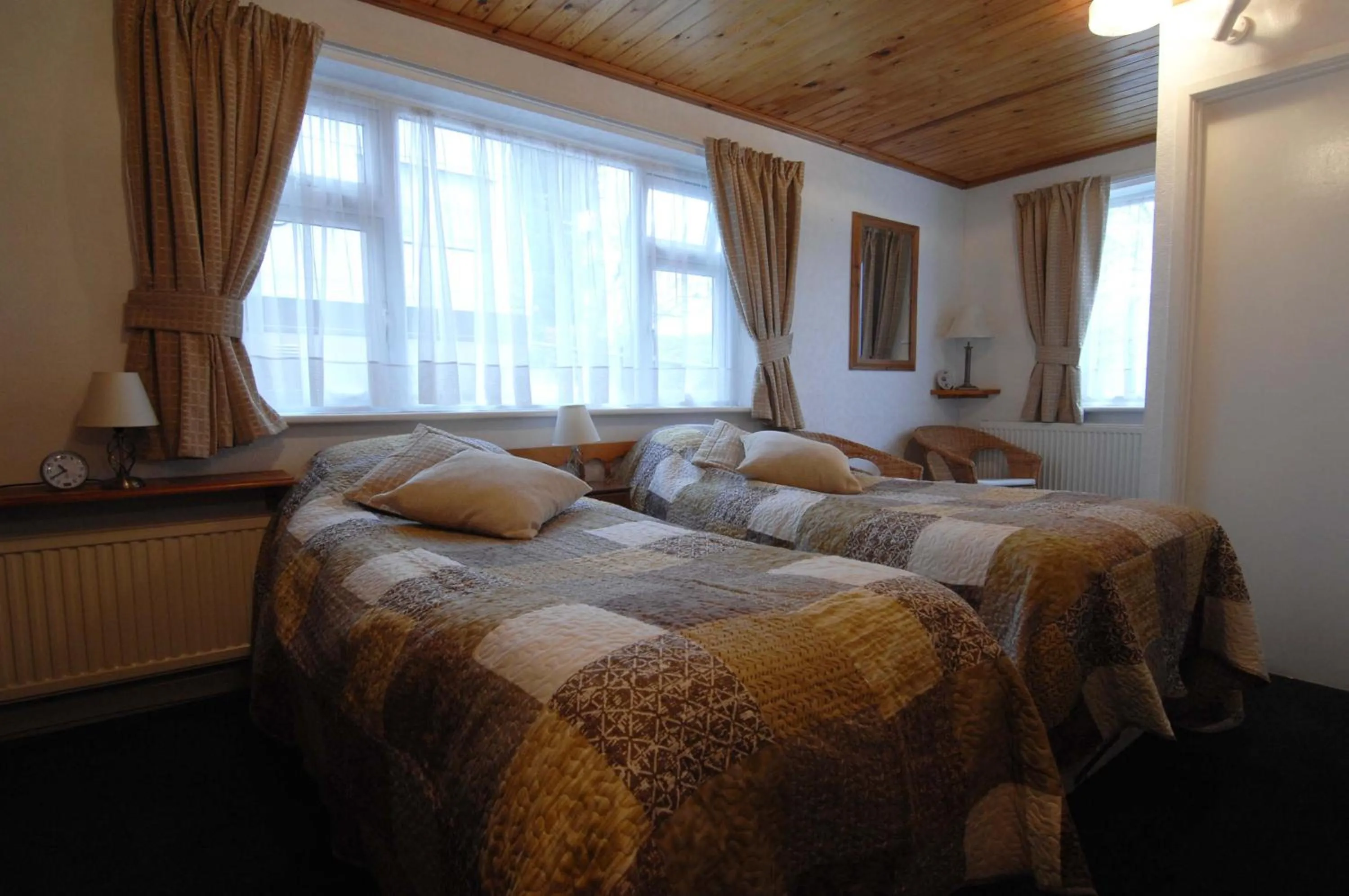 Bedroom, Bed in Dwy Olwyn