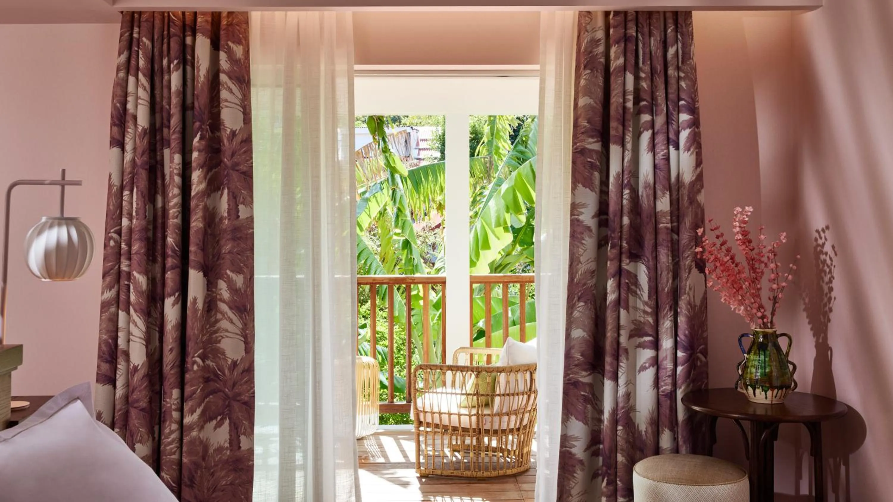 Balcony/Terrace, Bed in Tropical Hotel St Barth