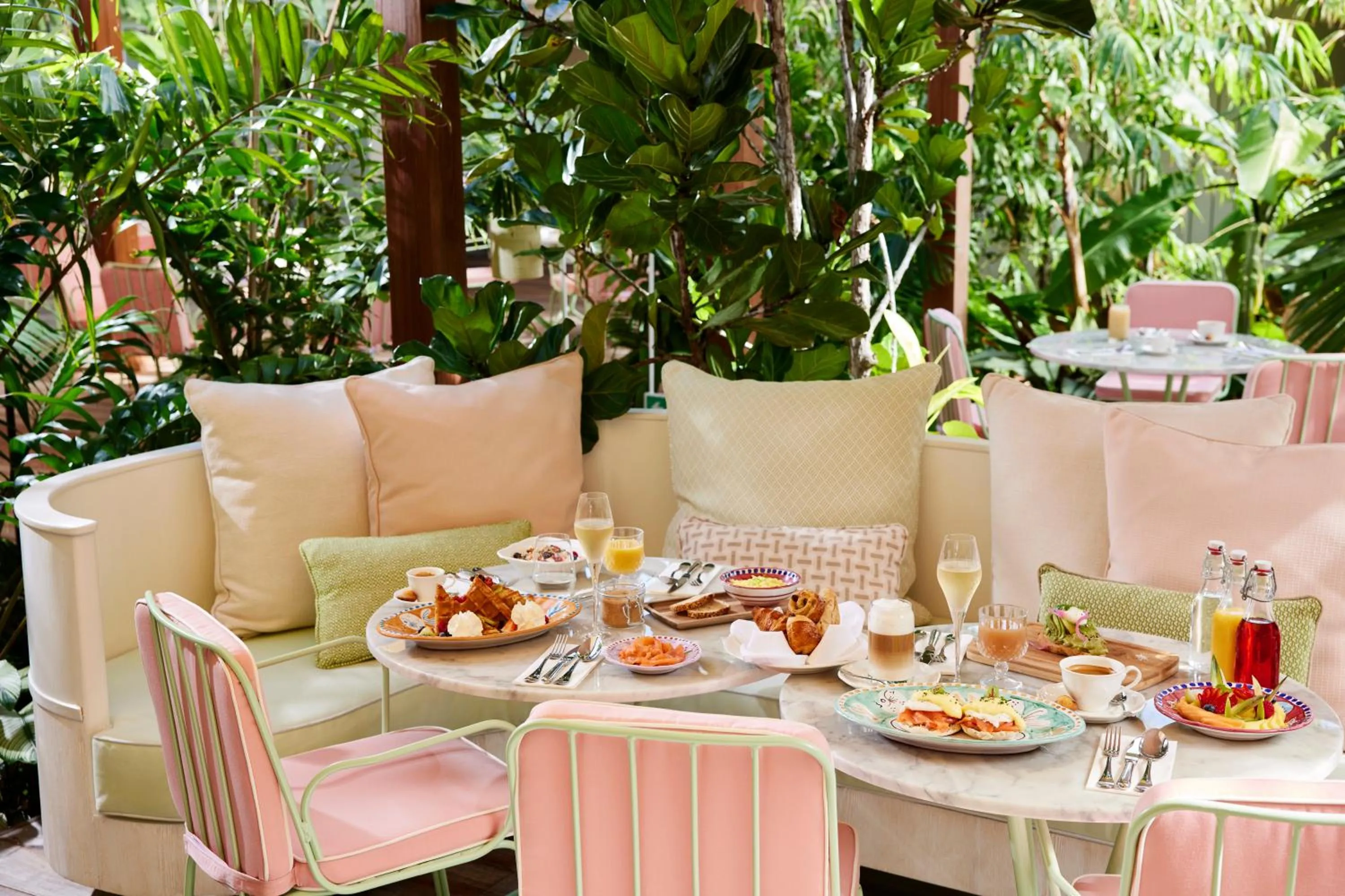 Restaurant/places to eat in Tropical Hotel St Barth