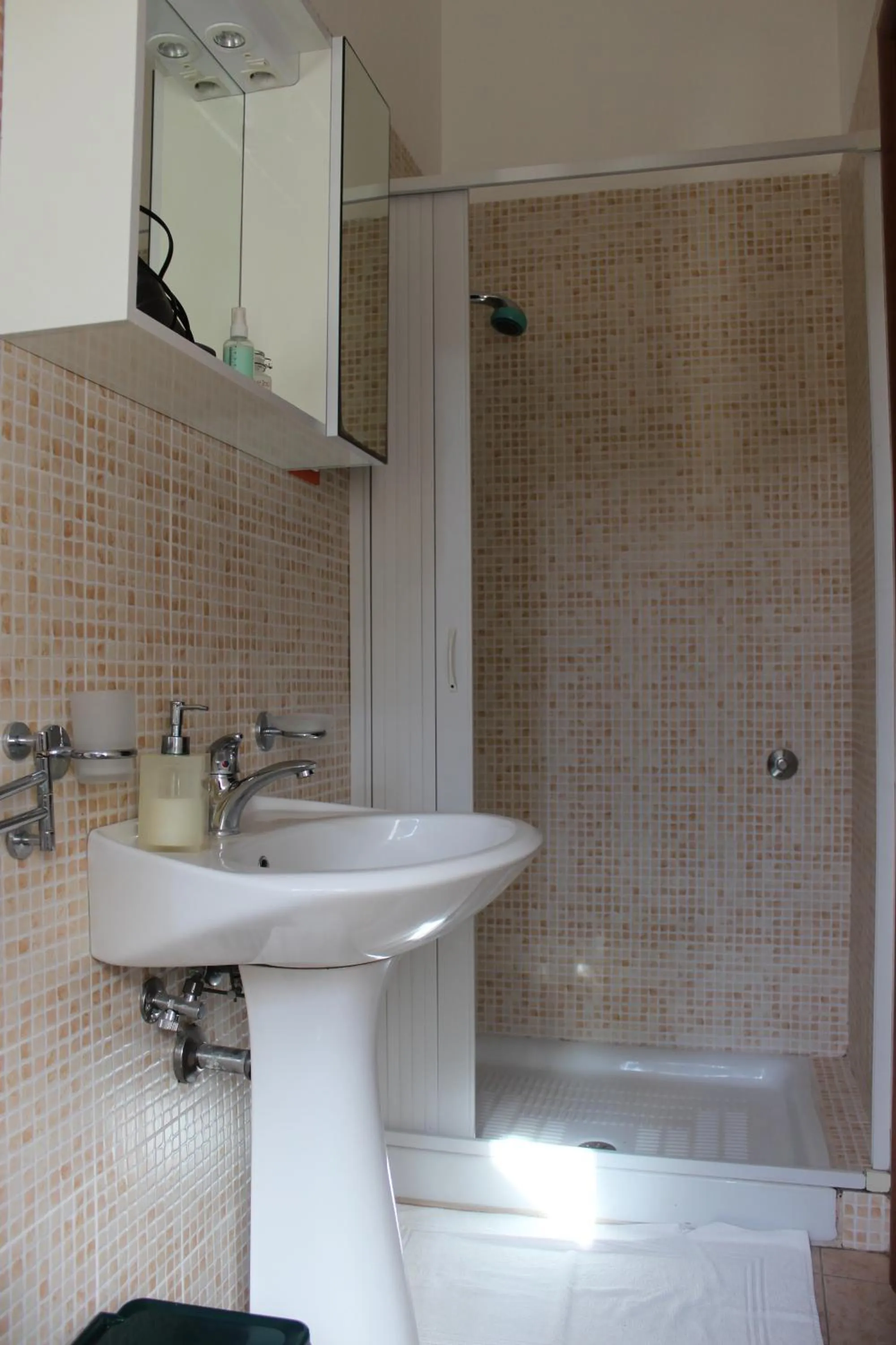 Bathroom in Agorà-Akrai B&B