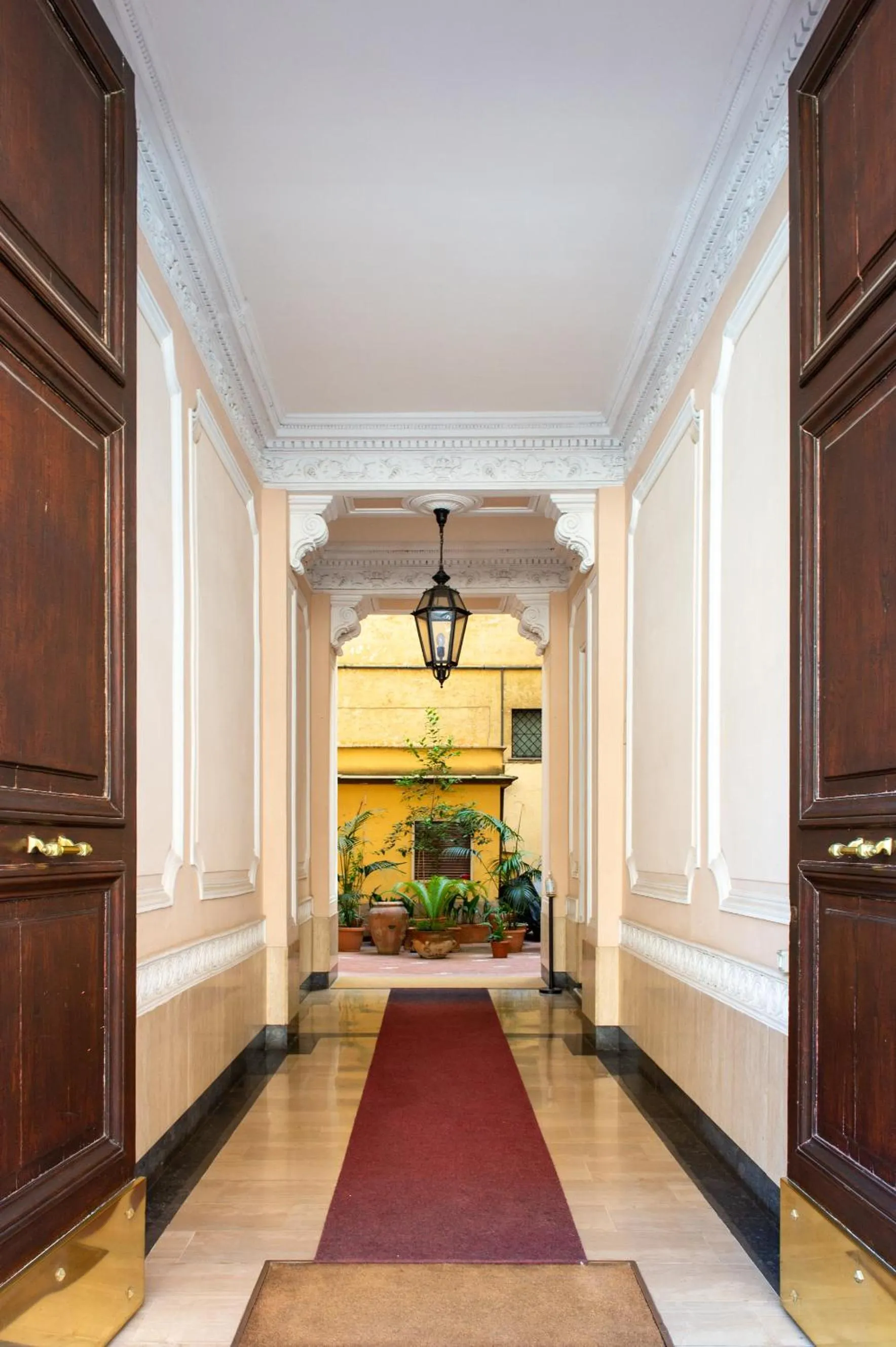 Property building in Residenza Ottaviani Roma