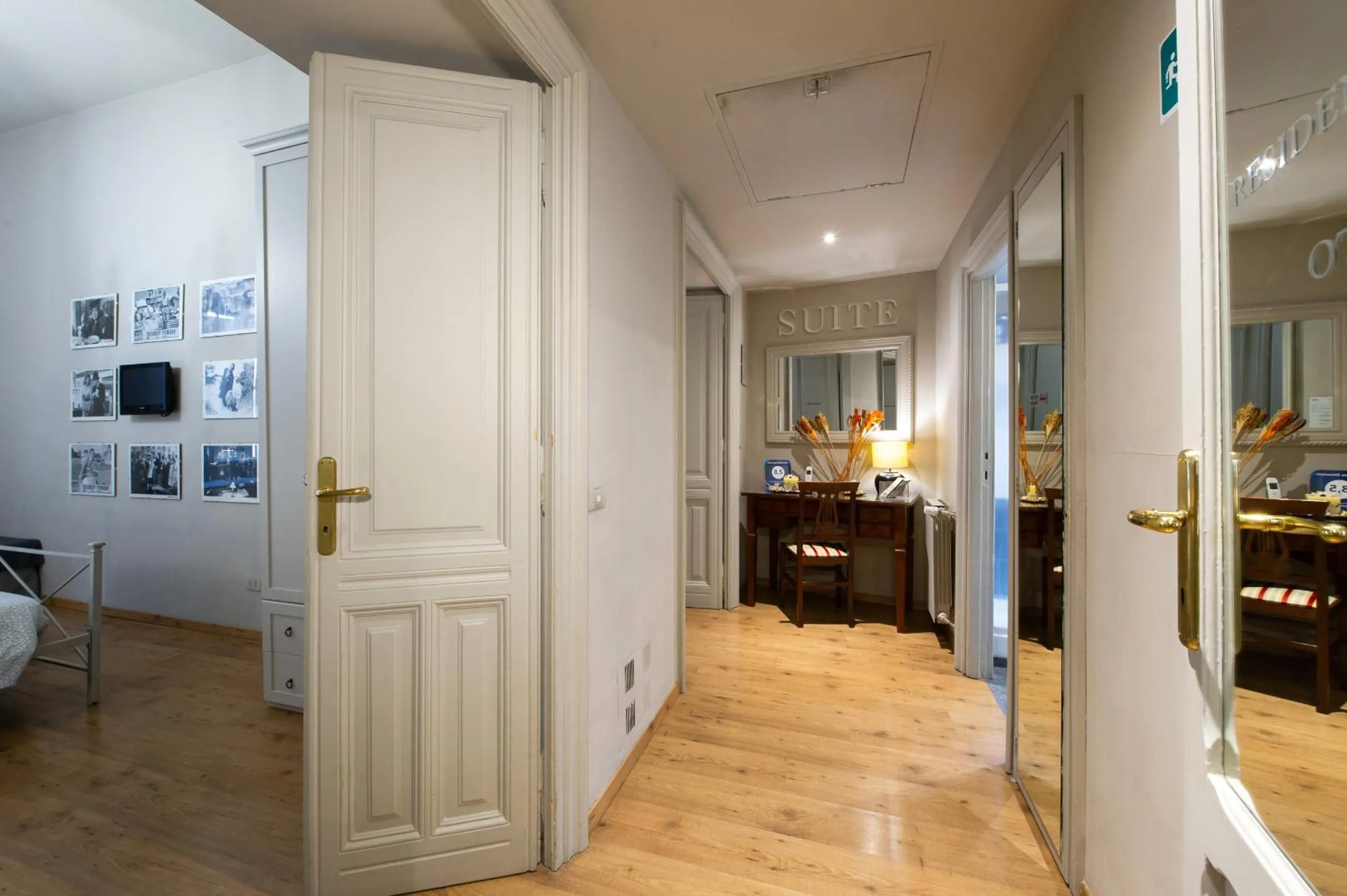 Photo of the whole room in Residenza Ottaviani Roma