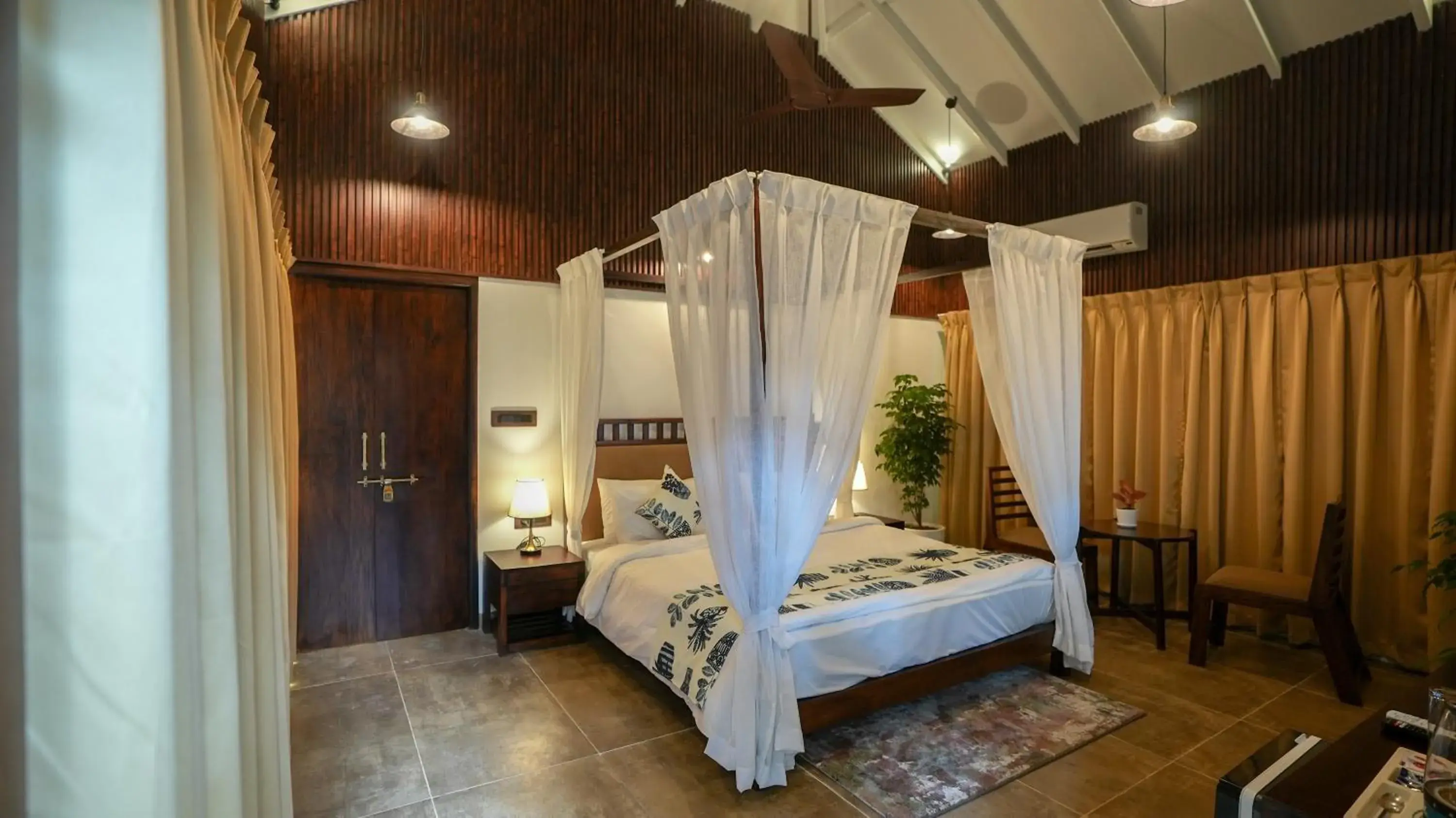 Bed in Swimup - Suites with private pool , Vagator Bed in Swimup - Suites with private pool , Vagator