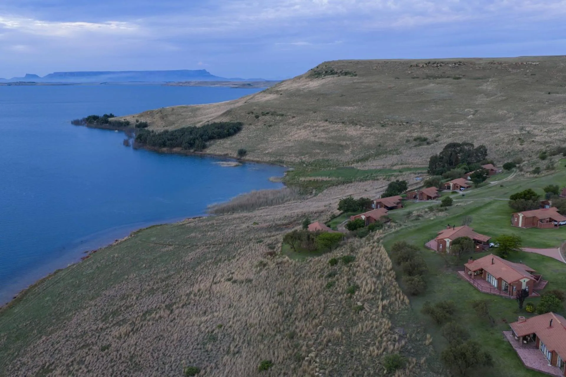 Natural landscape in First Group Qwantani