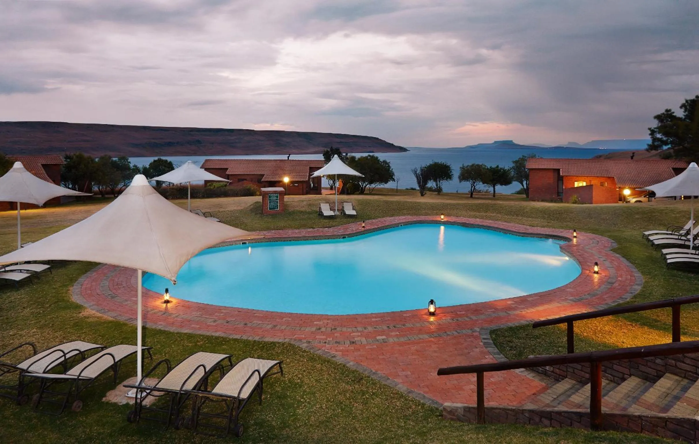 Swimming pool in First Group Qwantani