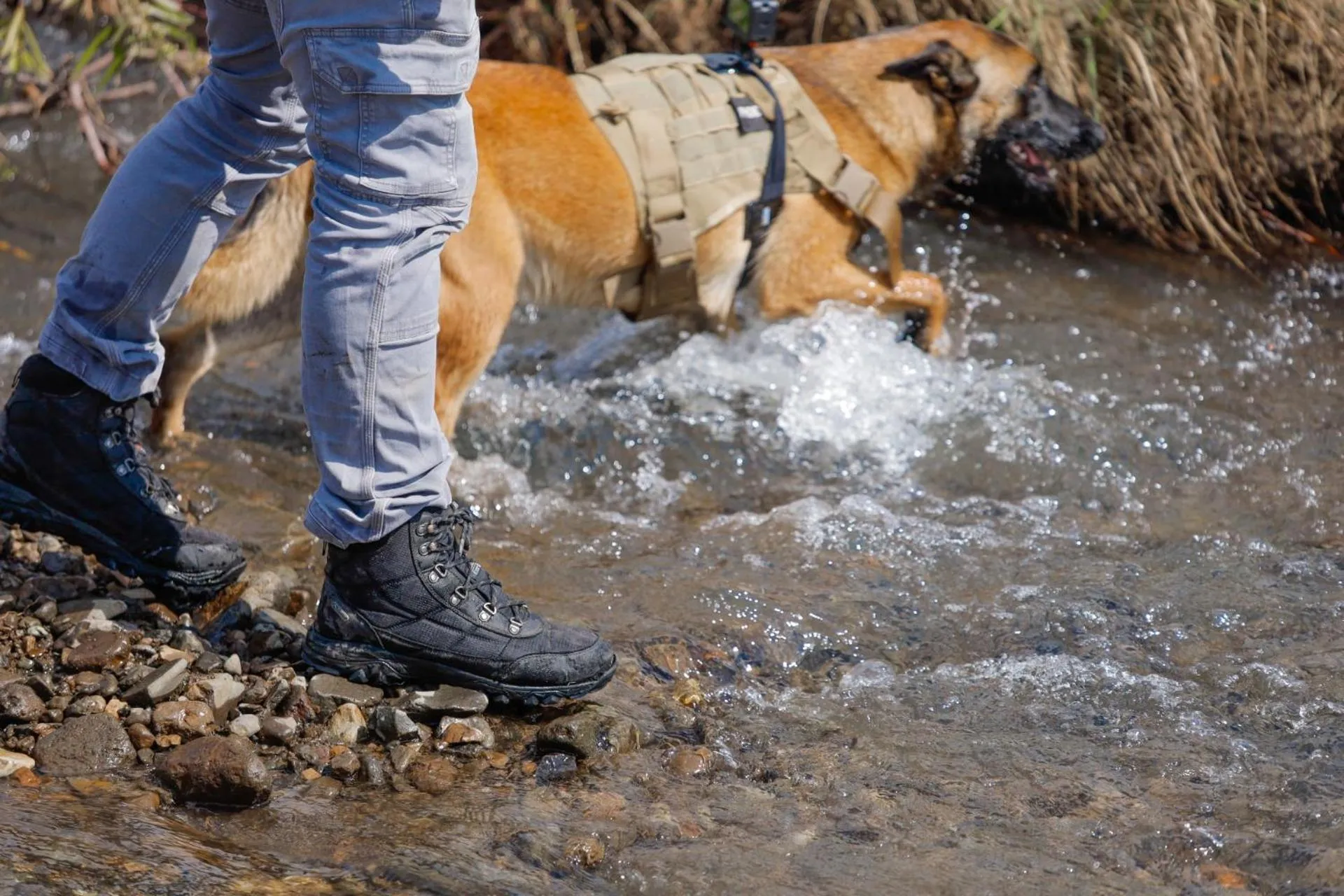 Hiking in First Group Qwantani