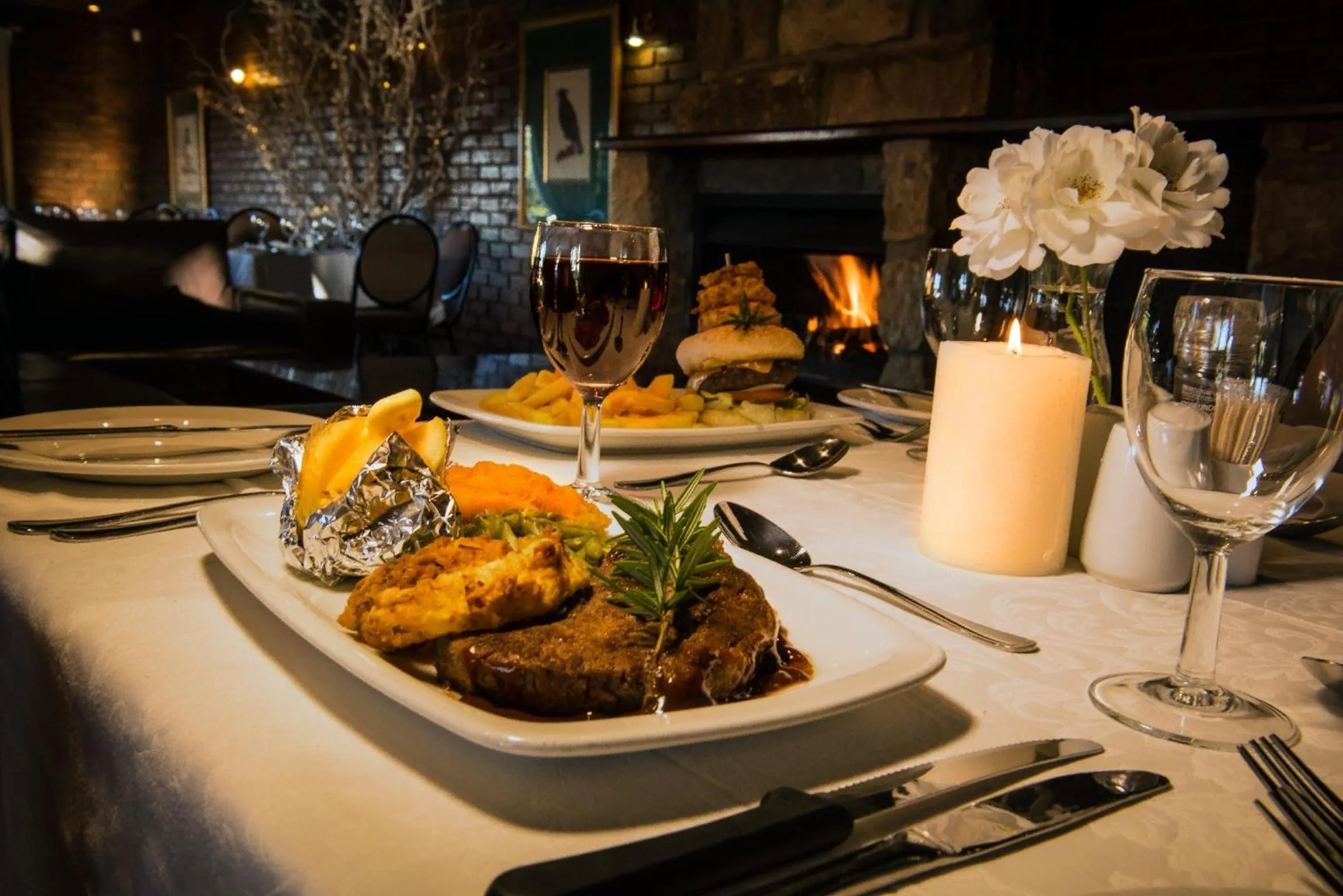 Restaurant/places to eat in First Group Qwantani