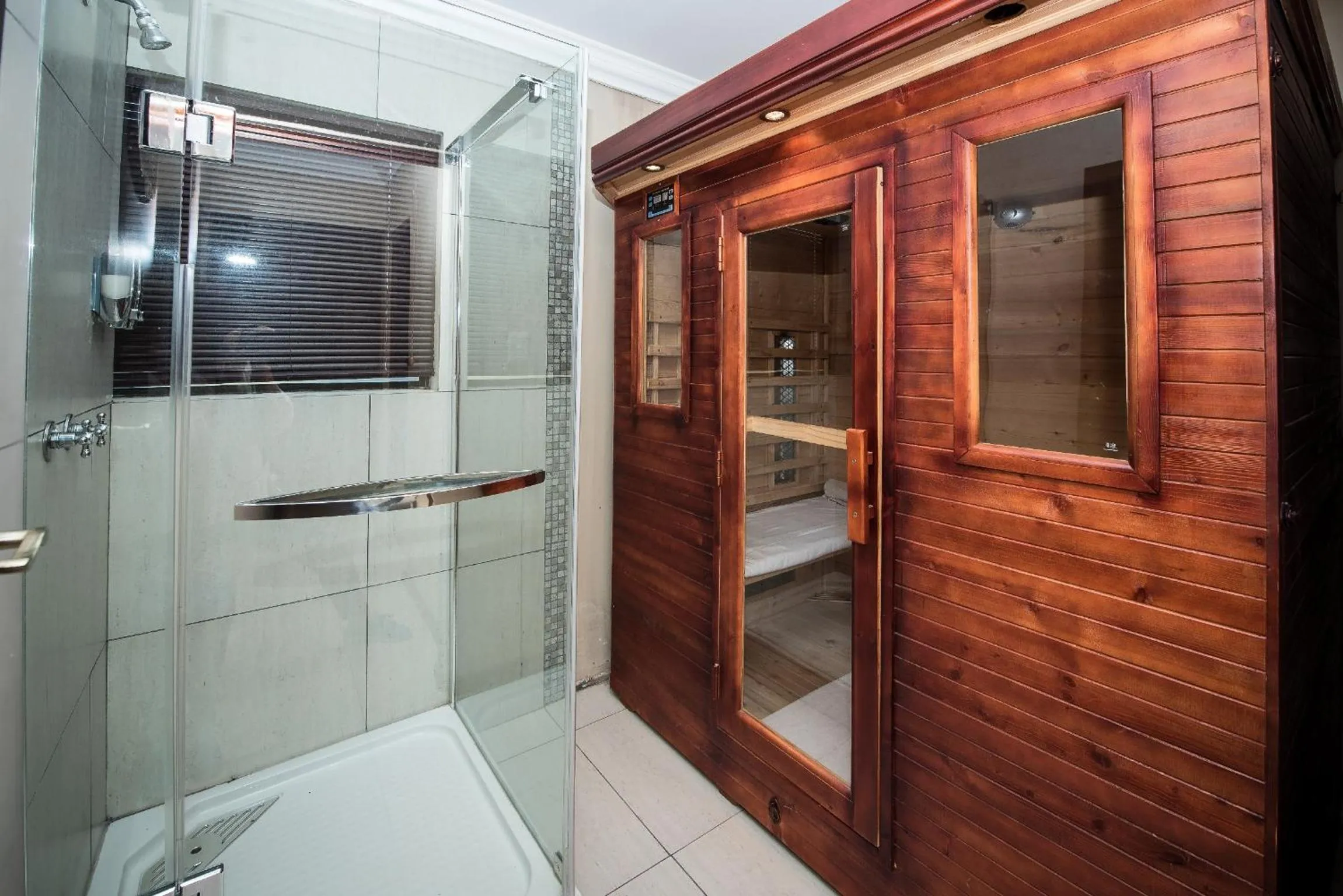 Steam room in First Group Qwantani