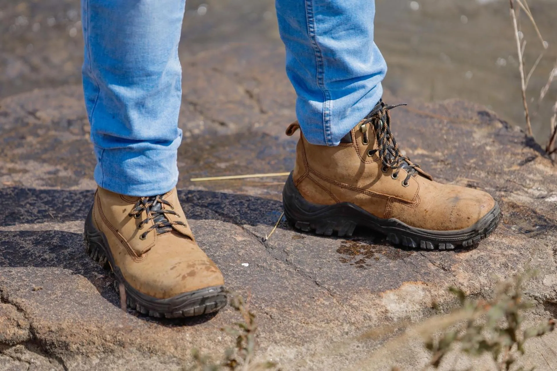 Hiking in First Group Qwantani