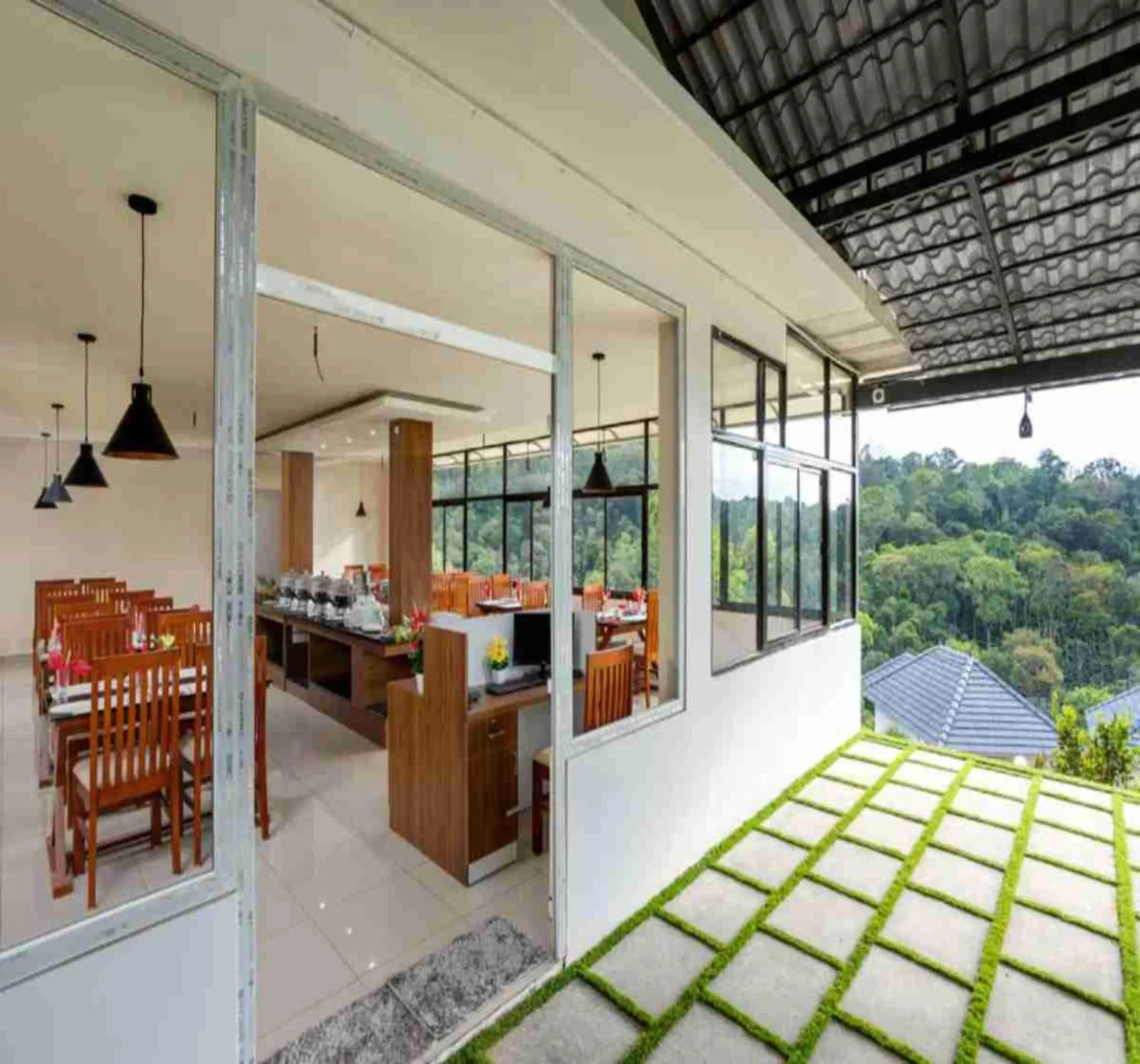 Day in Le Serene Munnar Luxury Resorts & Spa