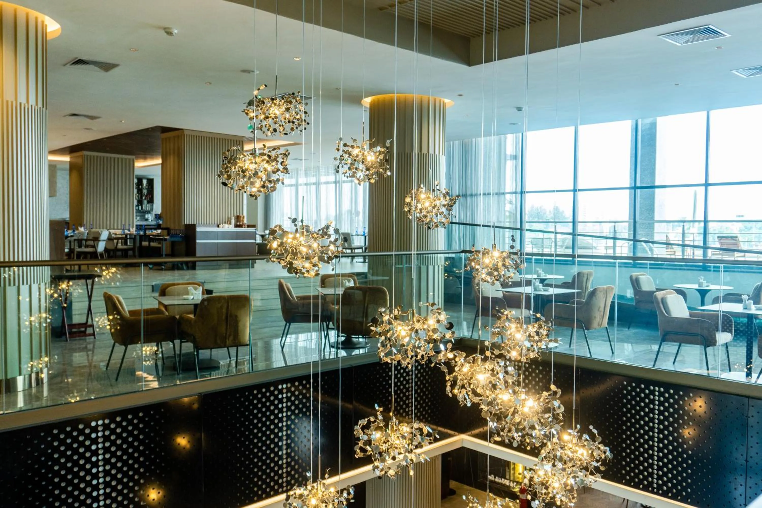 Restaurant/places to eat in Black Diamond Hotel