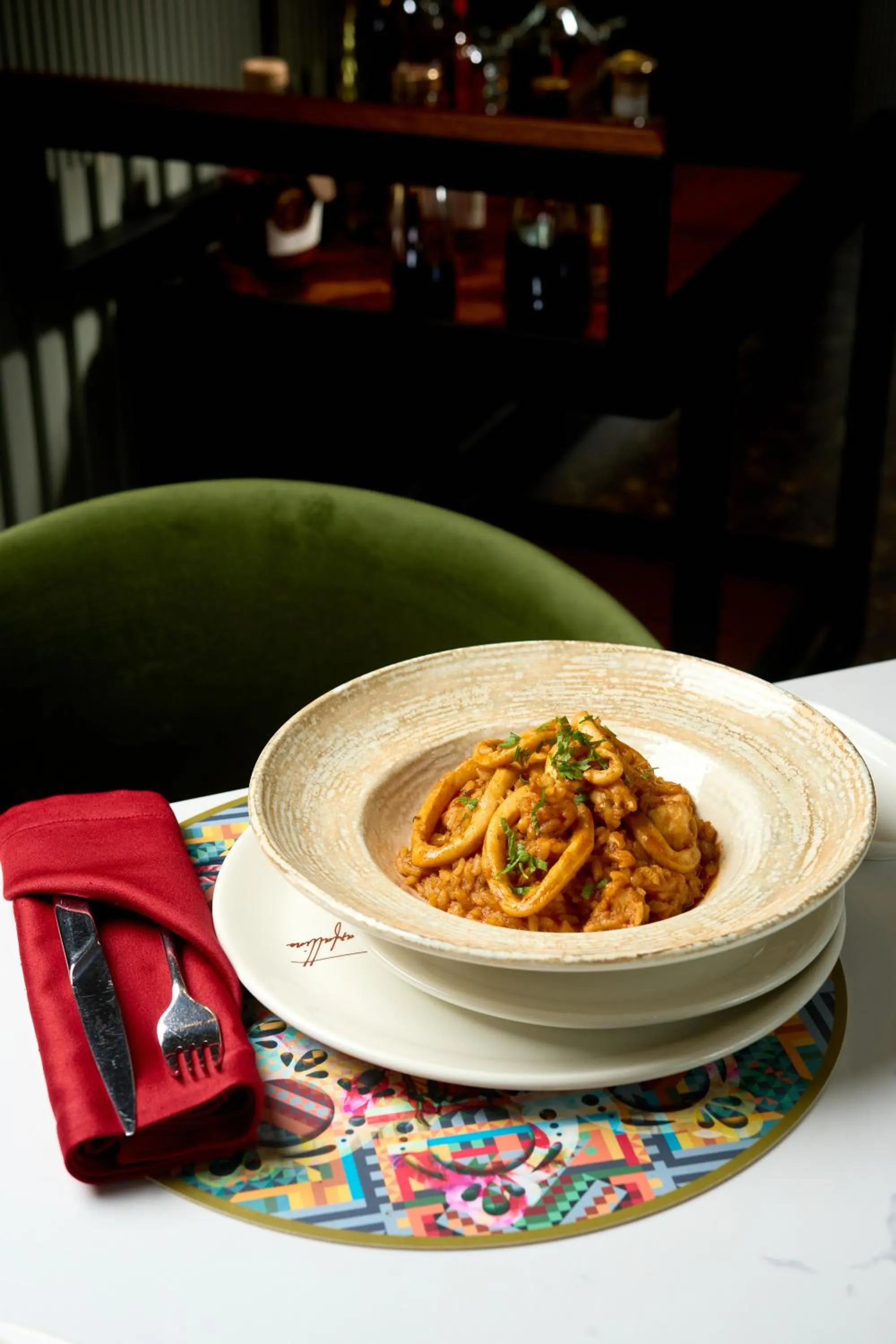 Restaurant/places to eat in Black Diamond Hotel