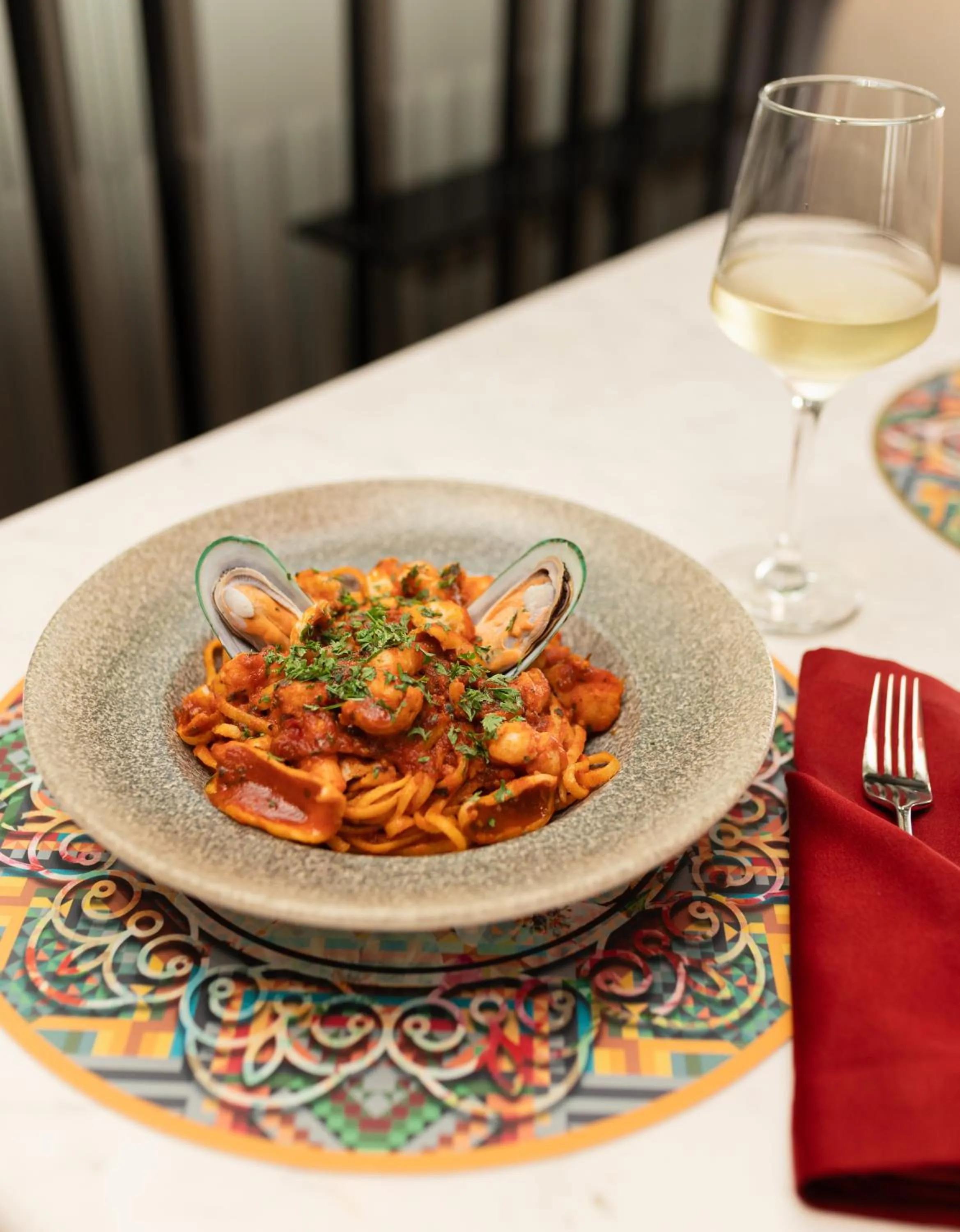 Restaurant/places to eat in Black Diamond Hotel