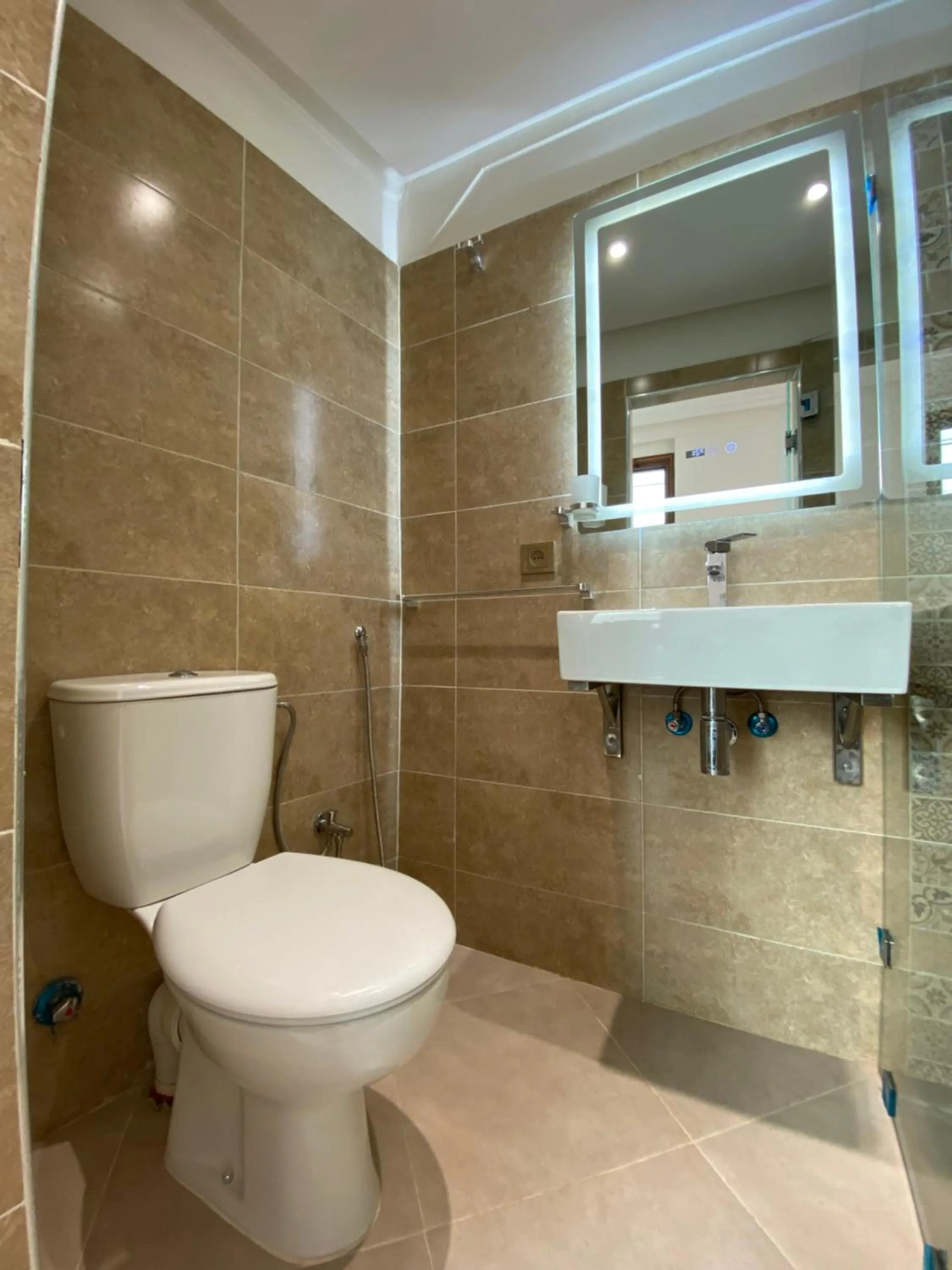 Shower in Riad Jbara 2