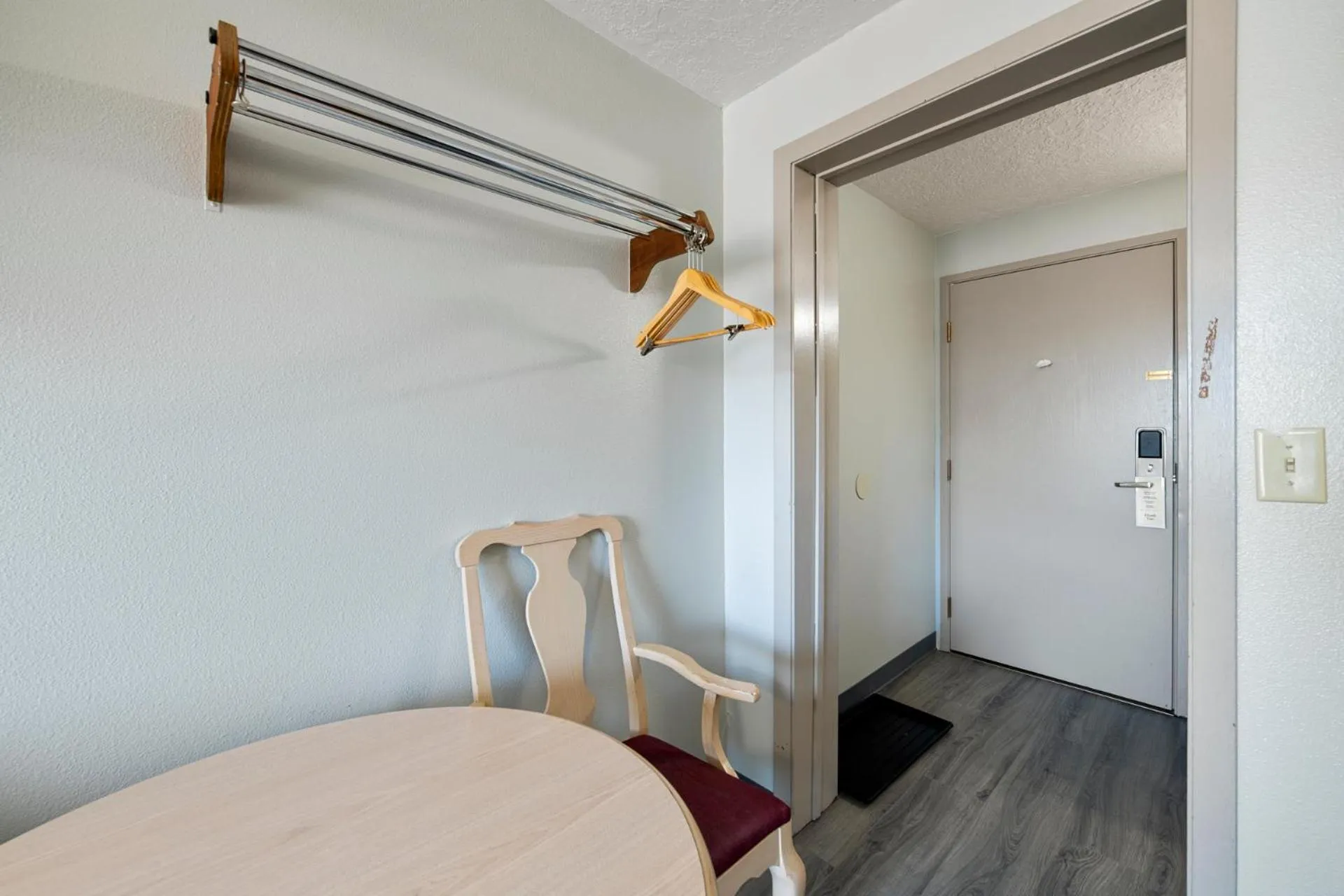 Bedroom in Budget Motel - Delta, Utah