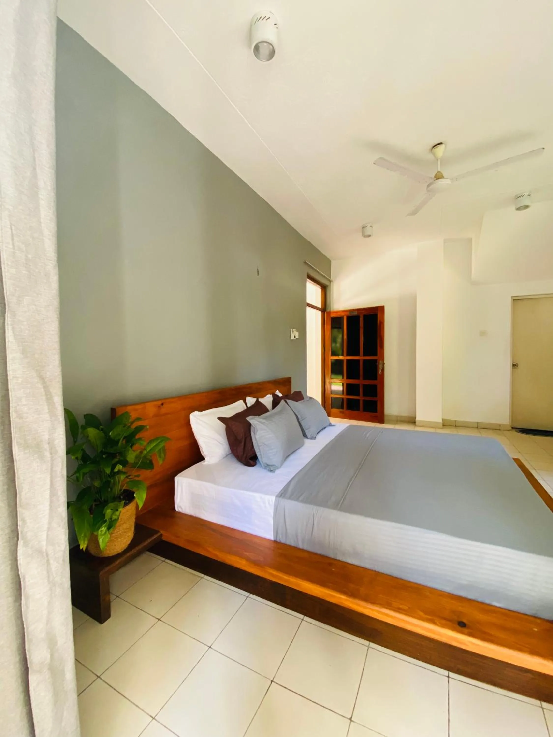 Bedroom, Bed in SURF N SPICE - HIRIKETiYA