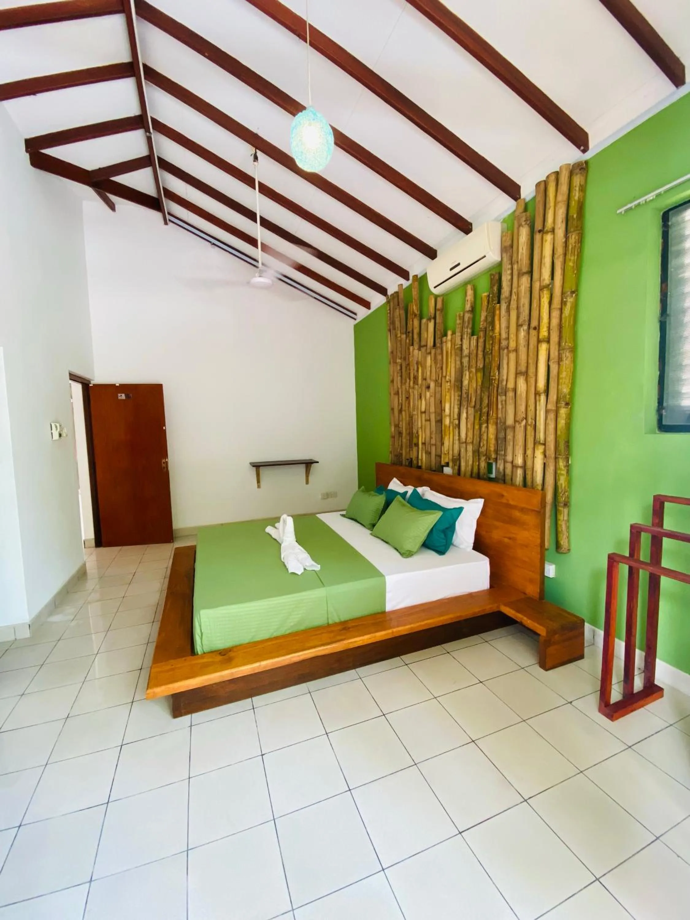 Bed in SURF N SPICE - HIRIKETiYA