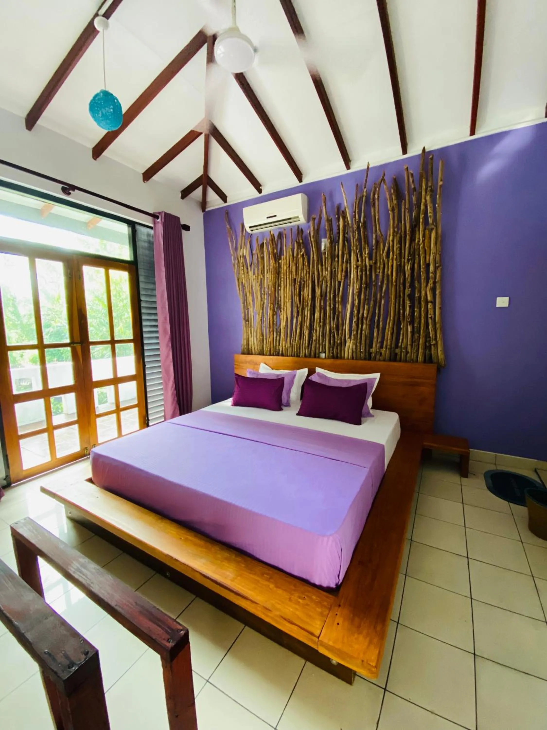 Bed in SURF N SPICE - HIRIKETiYA