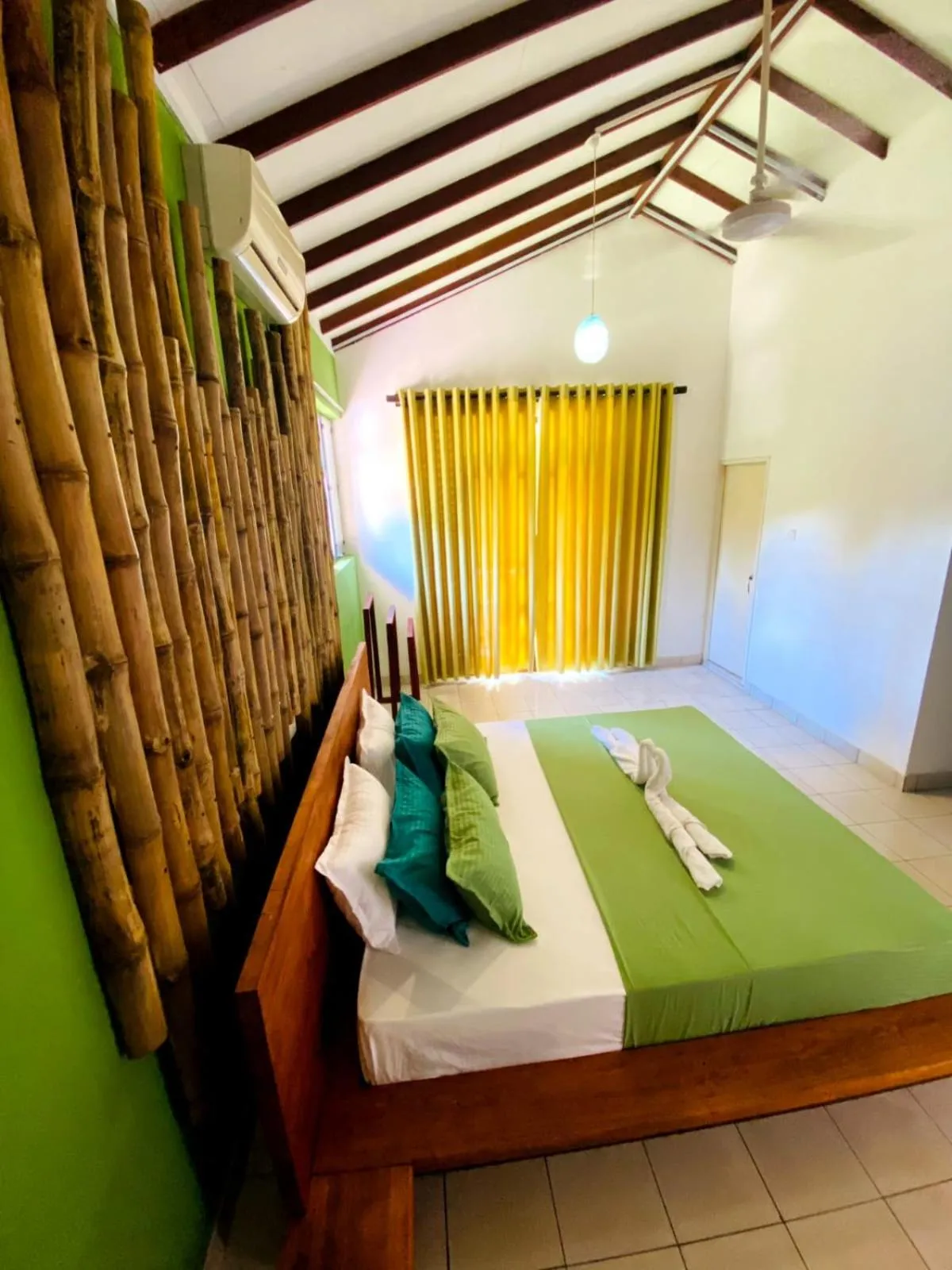 Bed in SURF N SPICE - HIRIKETiYA