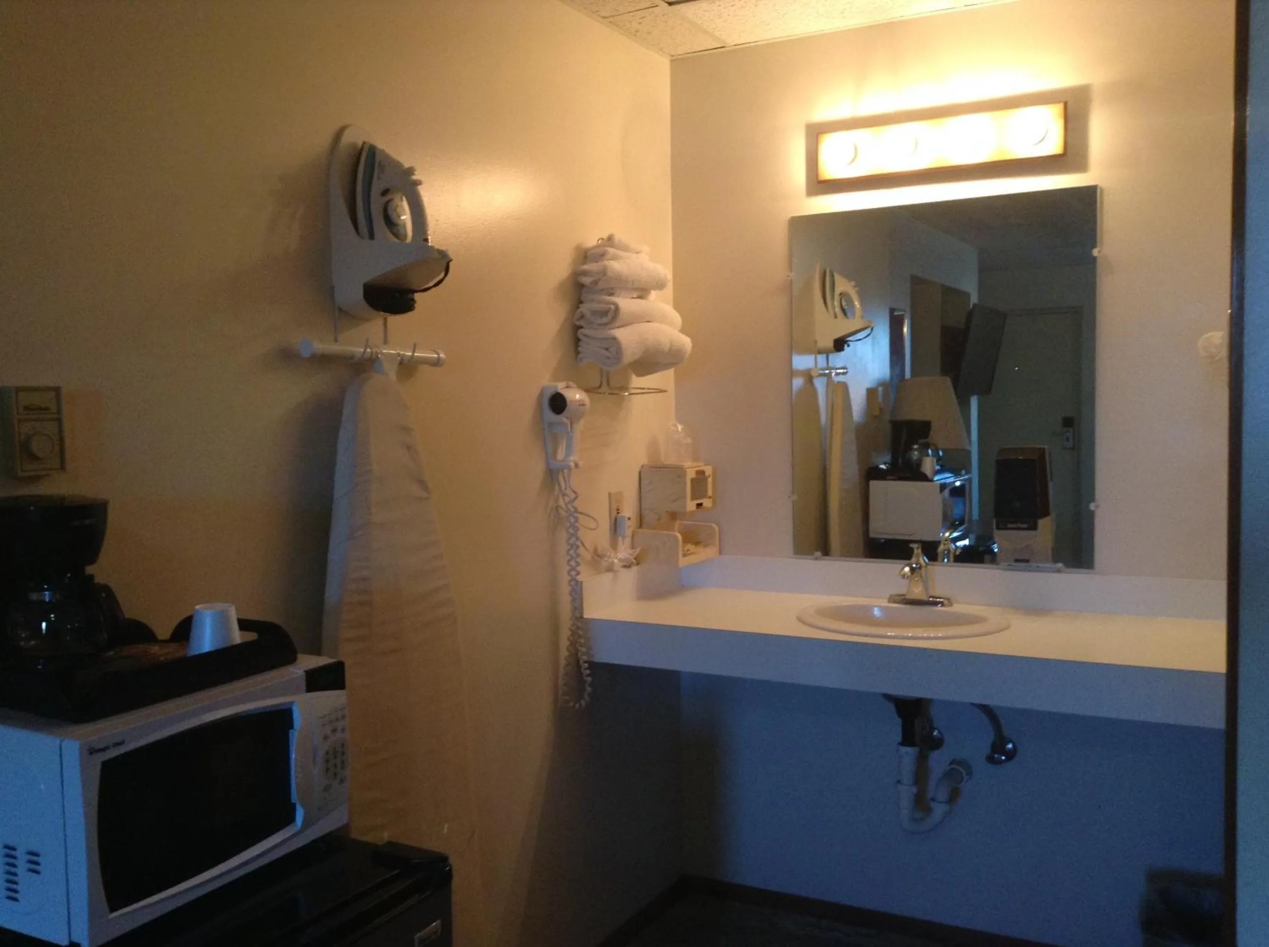 Toilet in Downtown Motel